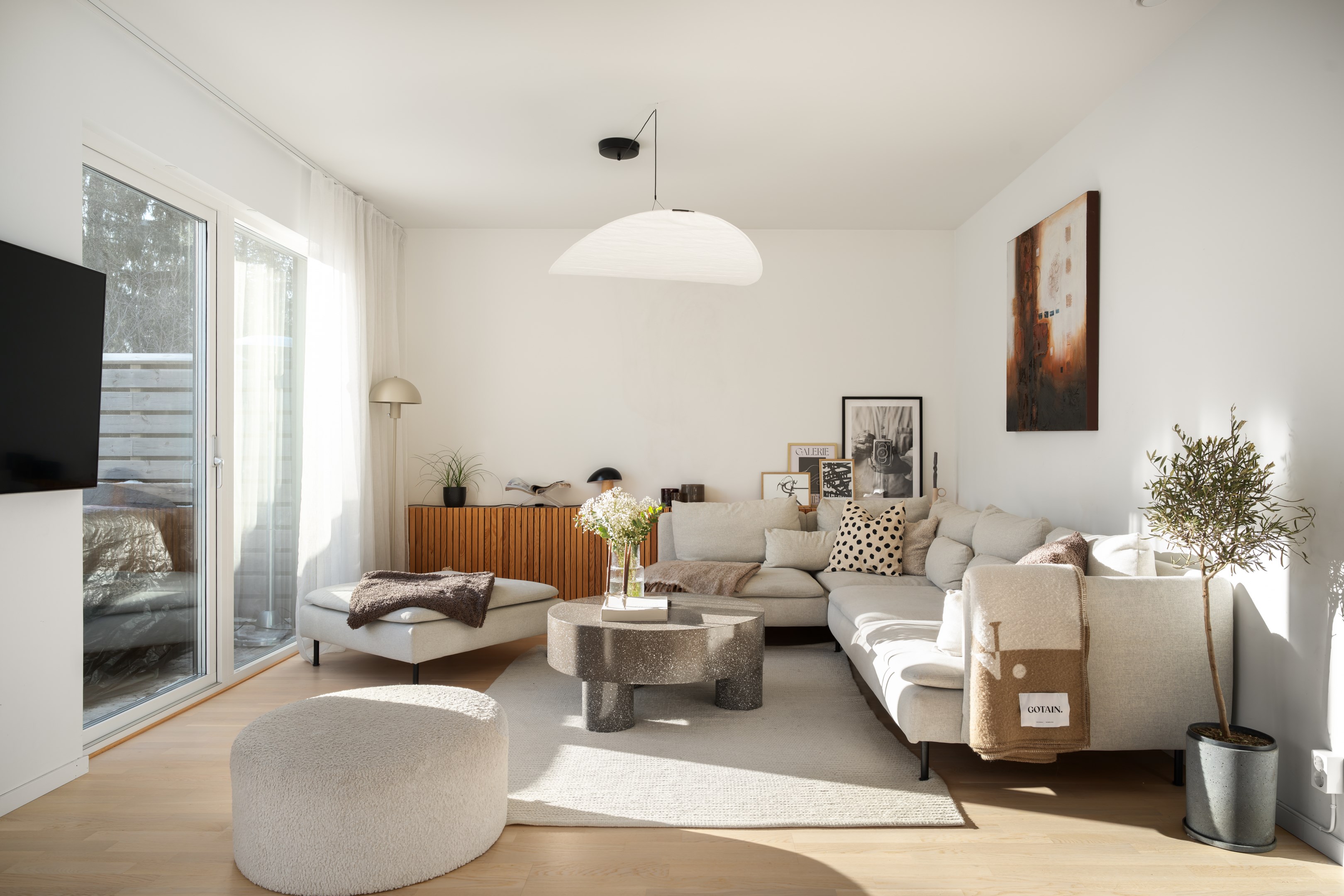 Bostadsbild från Åbroddsvägen 2J, Till salu i Kummelnäs, Nacka