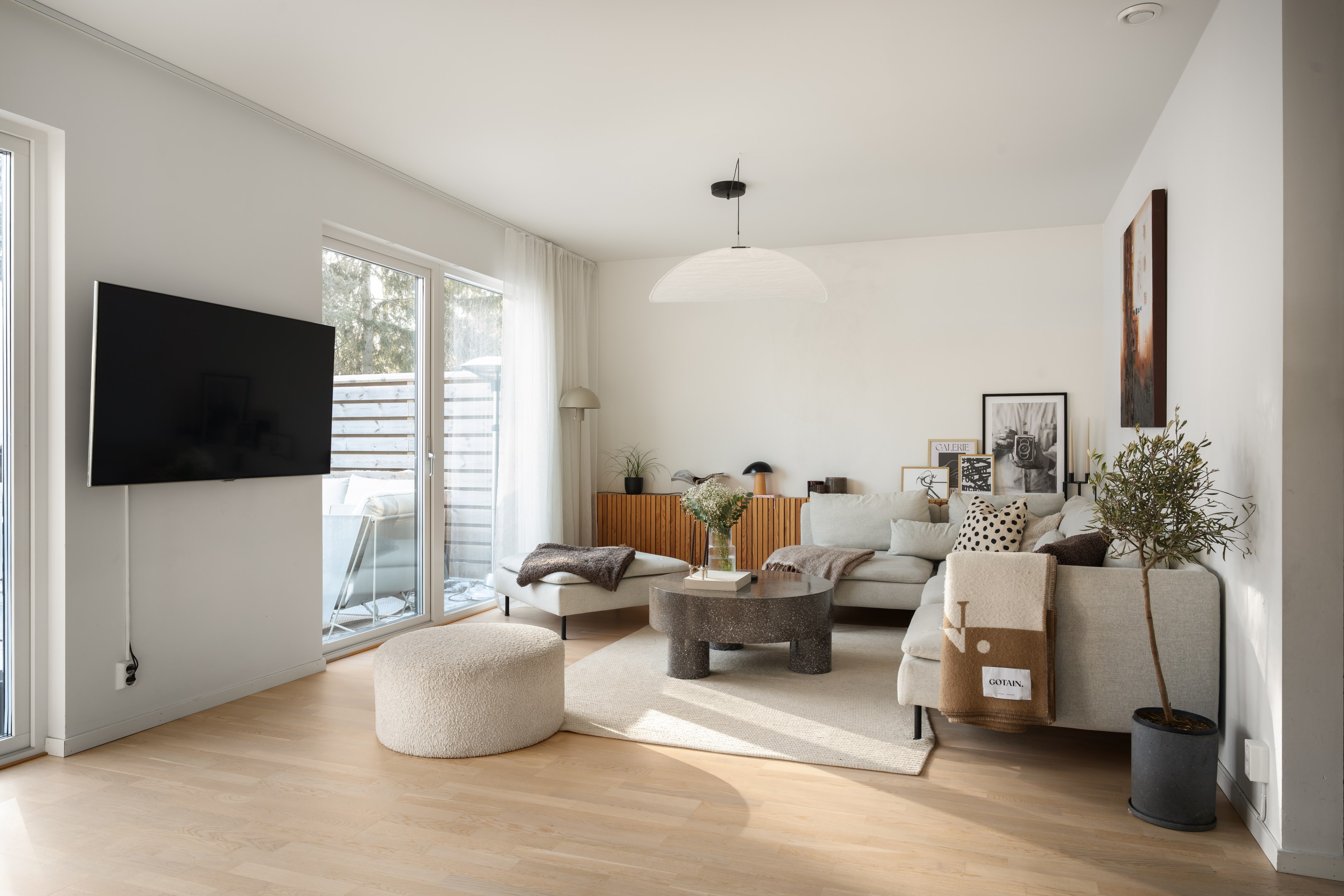 Bostadsbild från Åbroddsvägen 2J, Till salu i Kummelnäs, Nacka