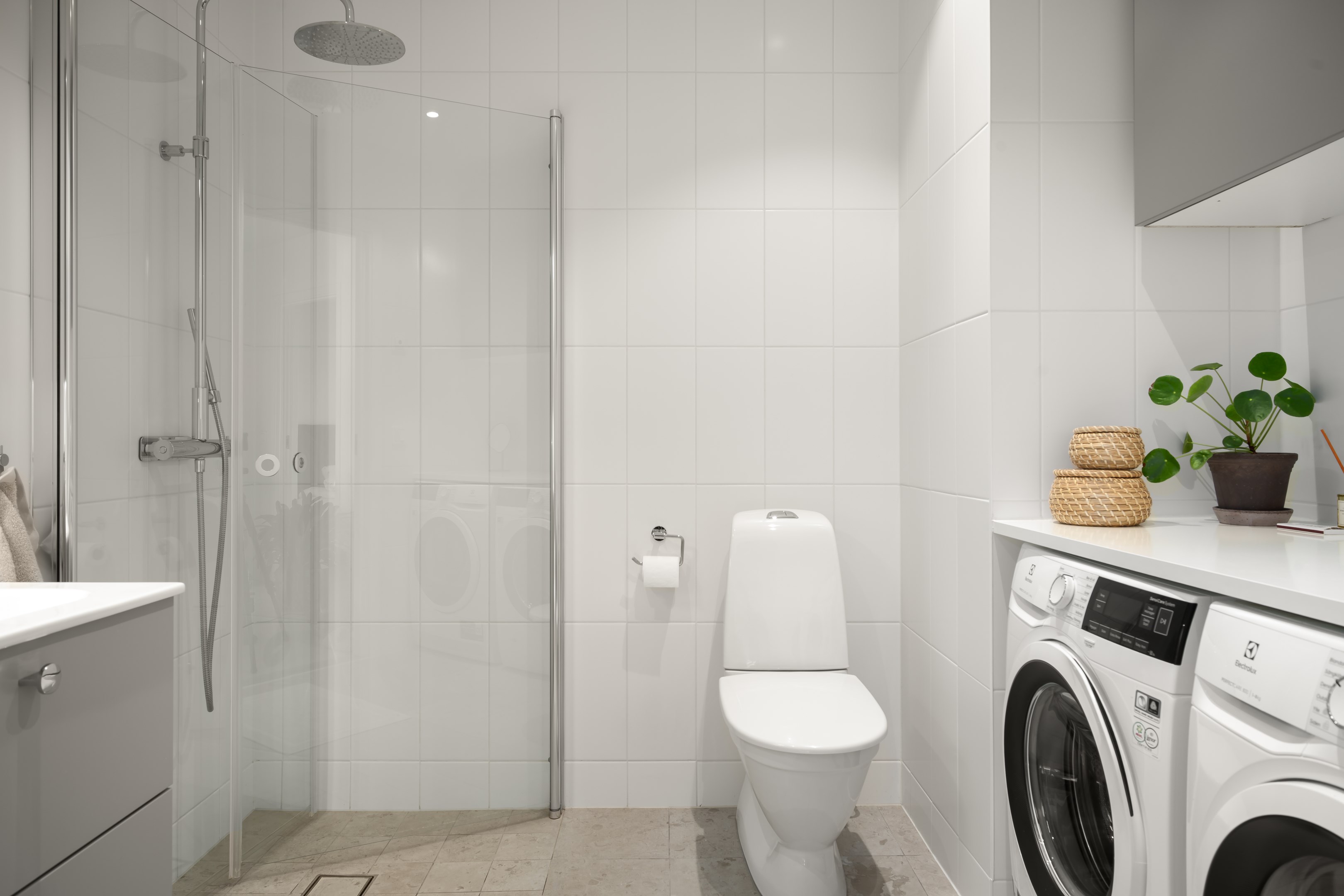 Bostadsbild från Åbroddsvägen 2J, Till salu i Kummelnäs, Nacka