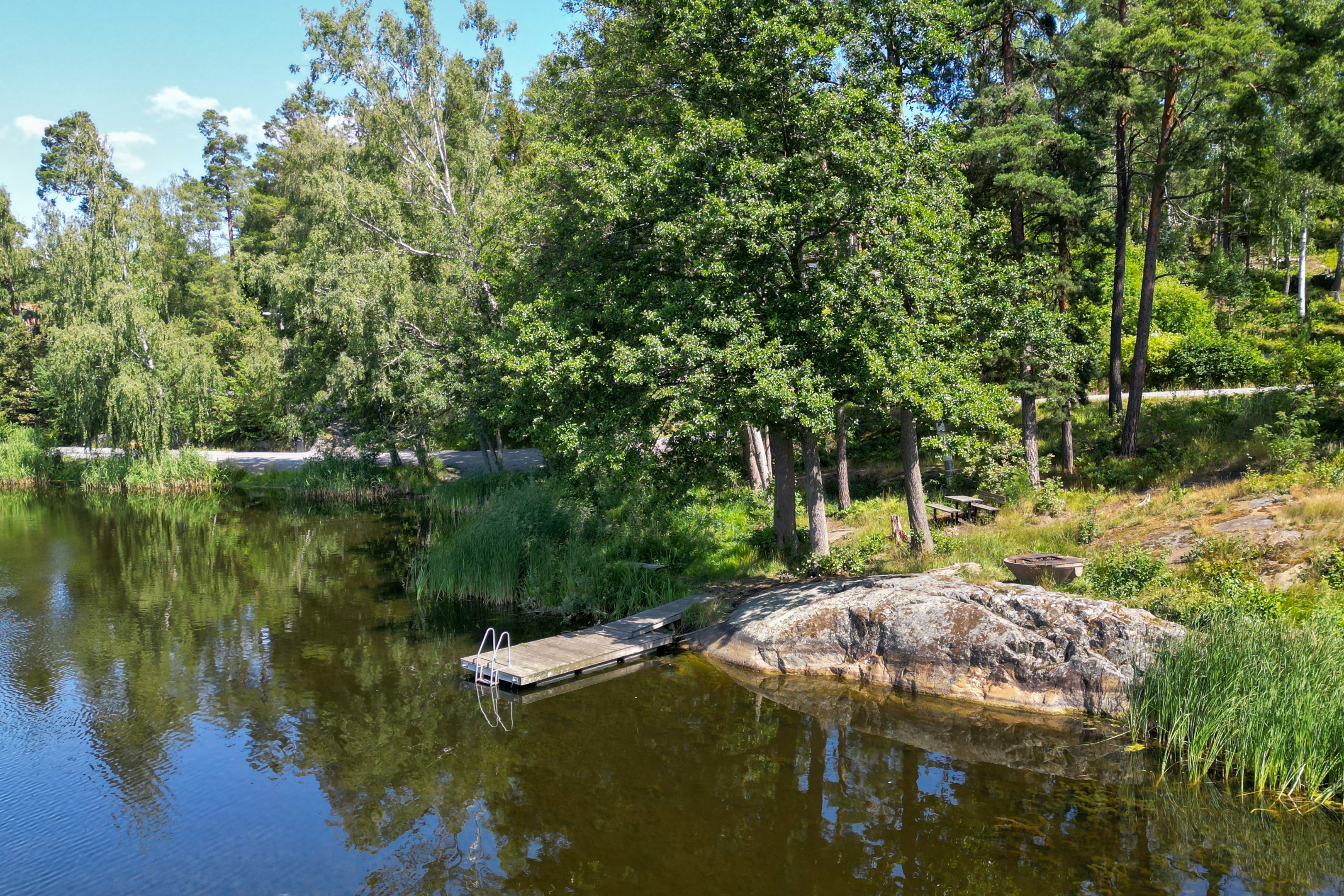 Bostadsbild från Åbroddsvägen 2J, Till salu i Kummelnäs, Nacka