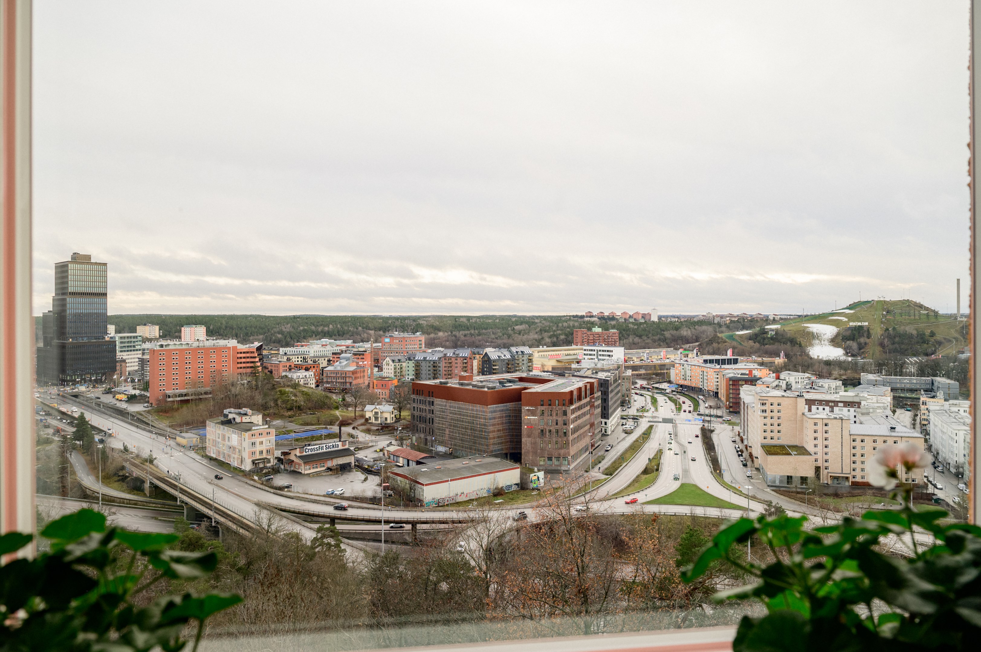 Bostadsbild från Henriksdalsringen 61, Till salu i Henriksdalsberget, Nacka