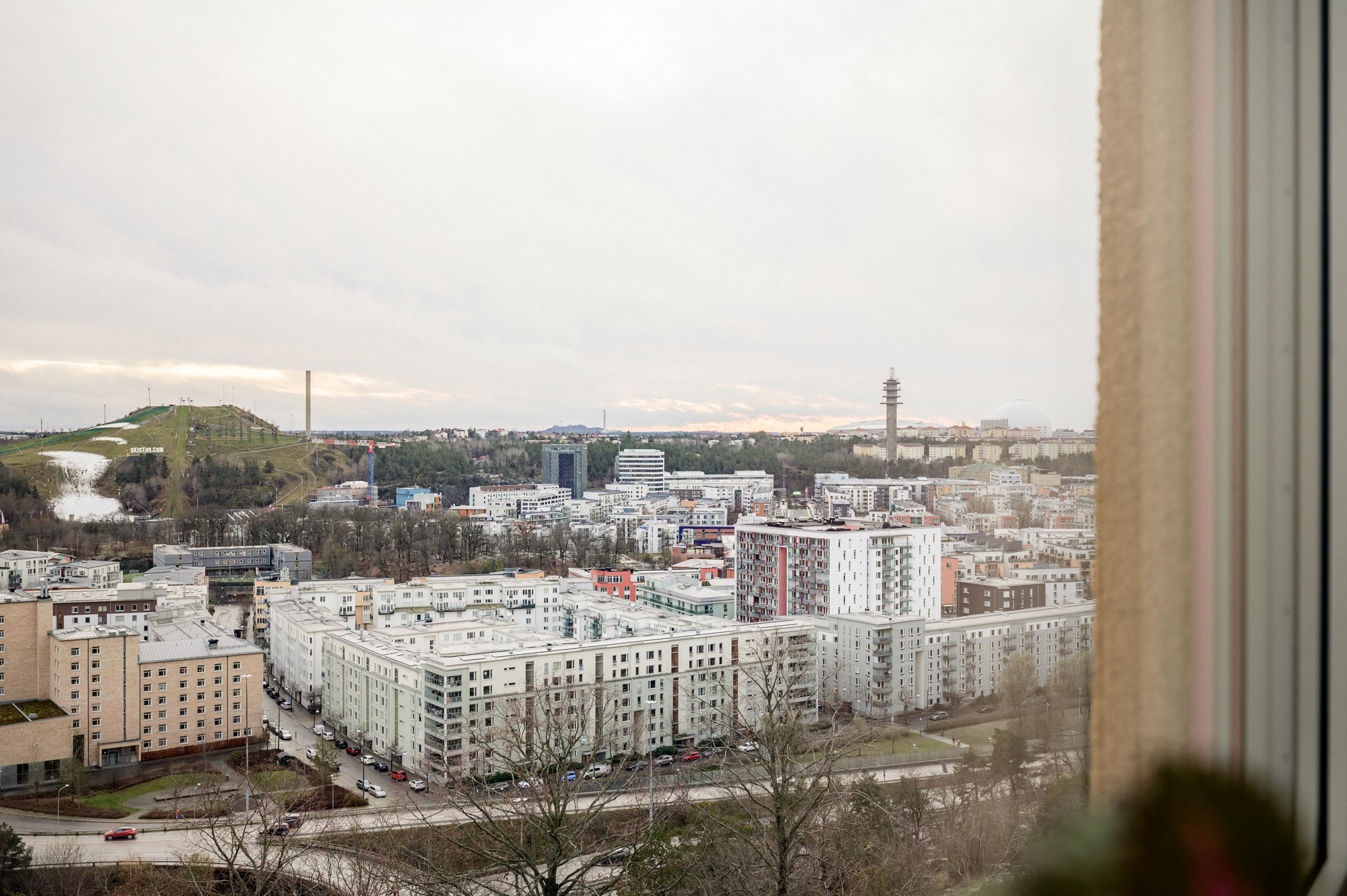Bostadsbild från Henriksdalsringen 61, Till salu i Henriksdalsberget, Nacka