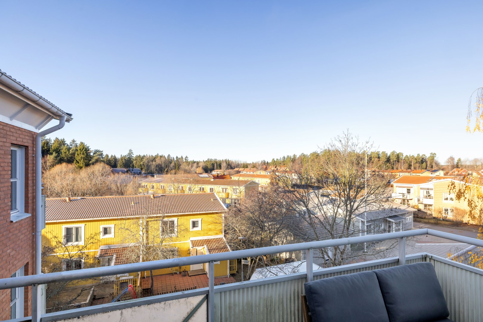 Bostadsbild från Solstrålevägen 137, Till salu i Storvreta, Uppsala