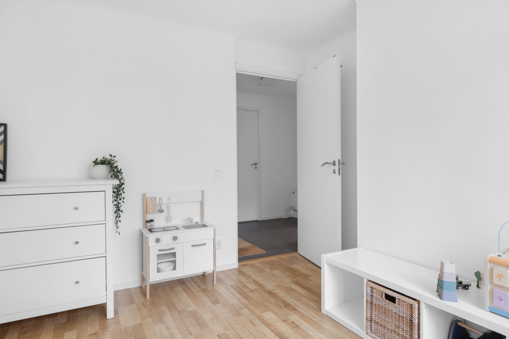 Bostadsbild från Solstrålevägen 137, Till salu i Storvreta, Uppsala