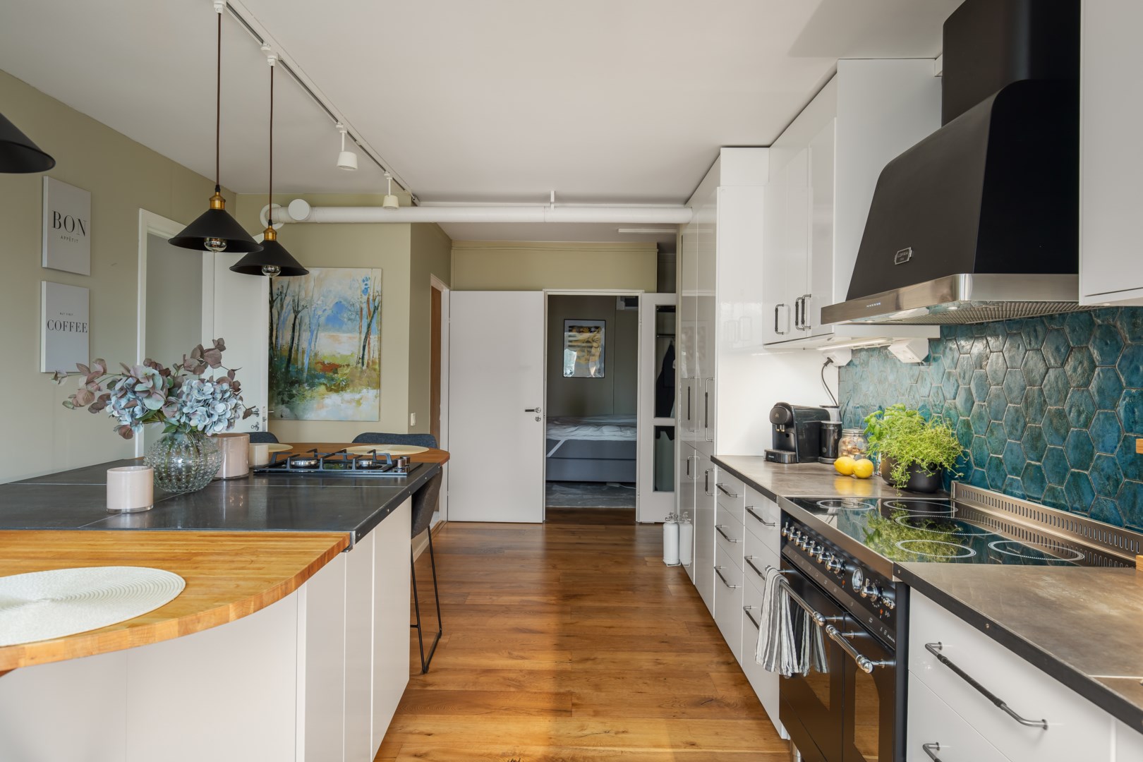 Bostadsbild från Skarpövägen 9, Såld i Västra Orminge, Nacka