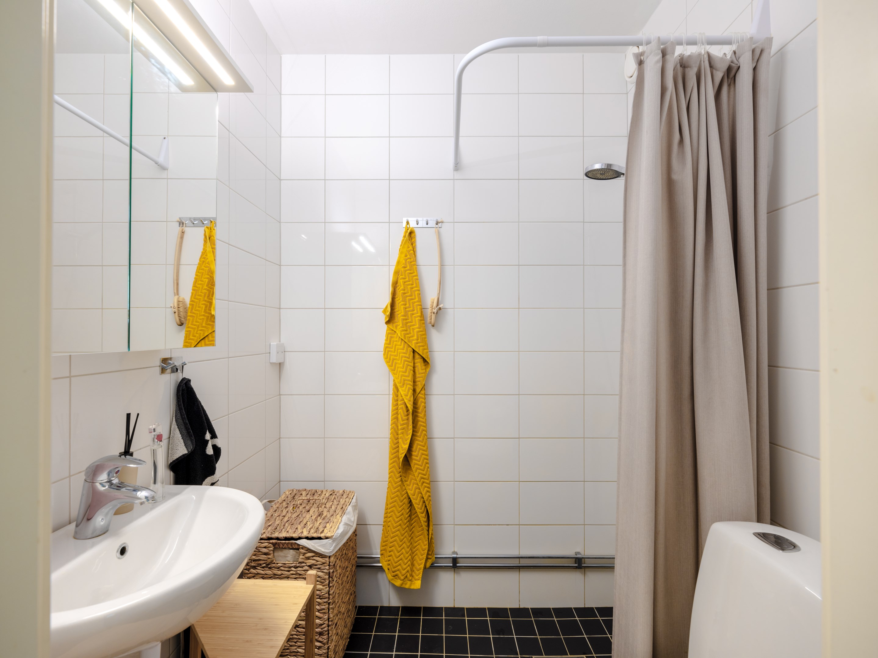 Bostadsbild från Kristallvägen 145, Till salu i Solberga, Stockholm