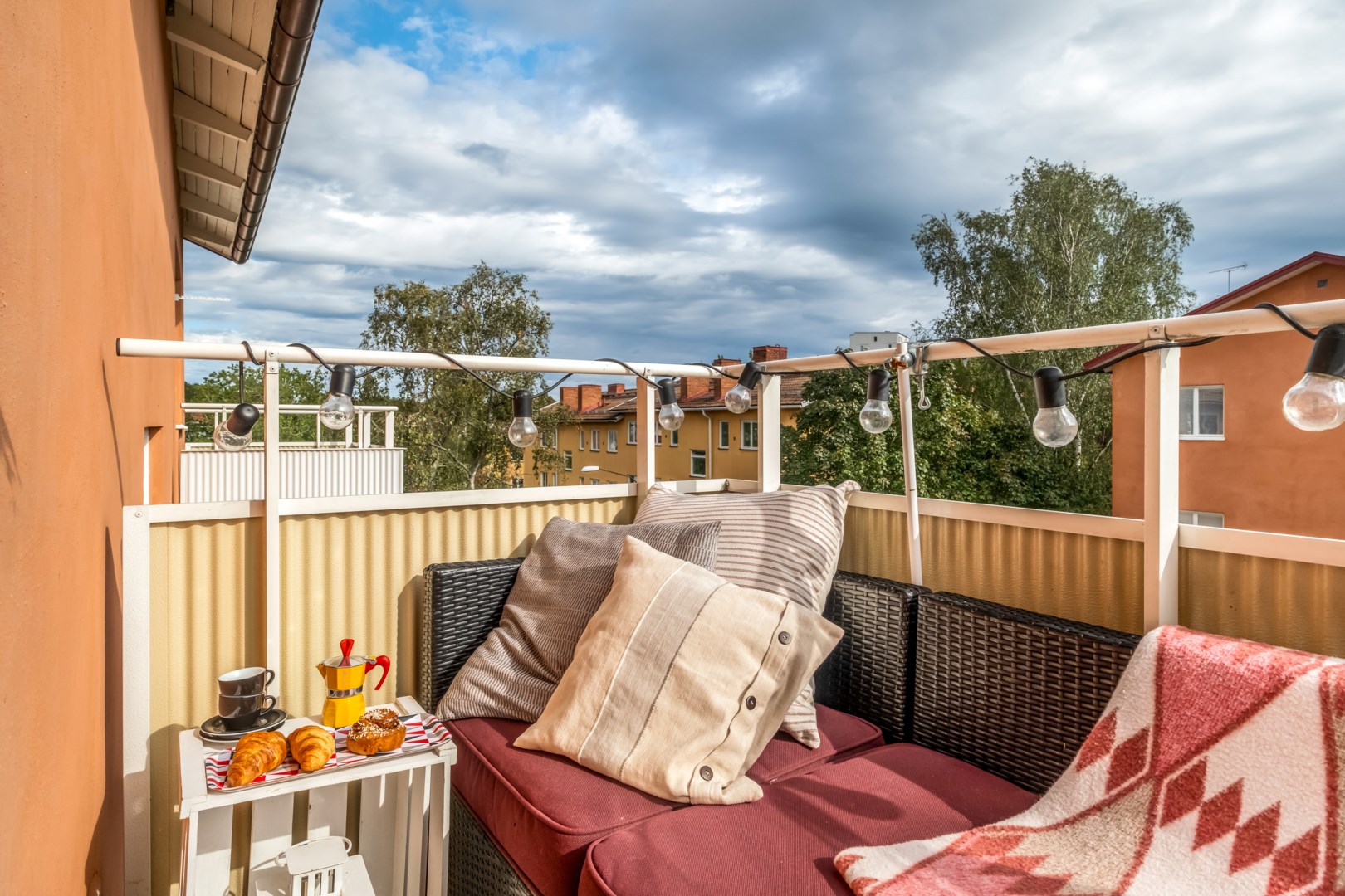 Bostadsbild från Kyndelsmässogränd 16, 3 tr, Kommande i Midsommarkransen, Stockholm