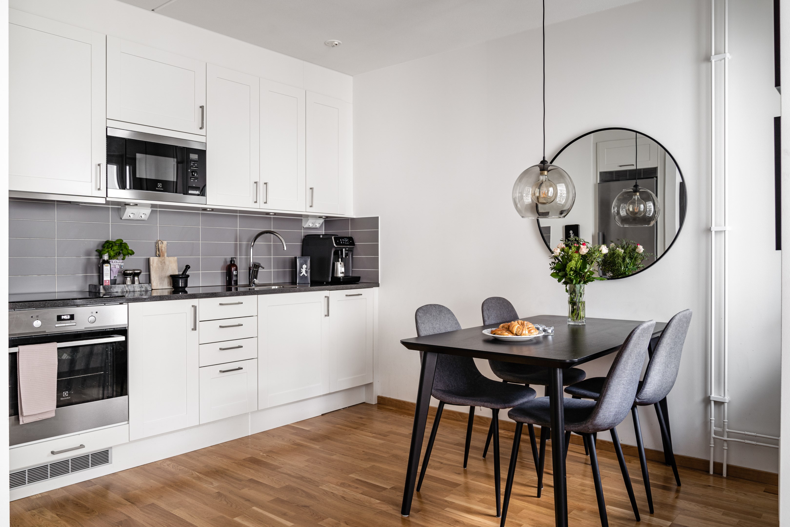 Bostadsbild från Älvsjö stationsgata 2A, 3 tr, Till salu i Hägersten, Stockholm