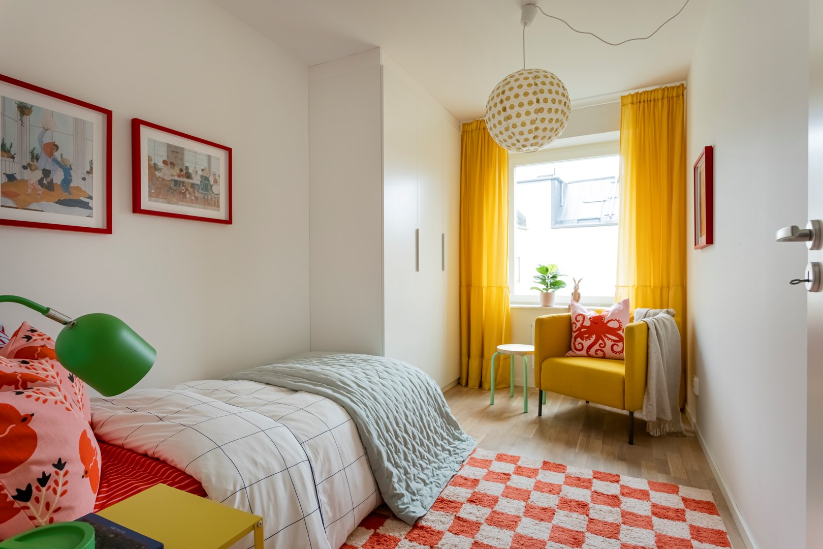 Bostadsbild från Slalomvägen 10, Till salu i Väsjön, Sollentuna