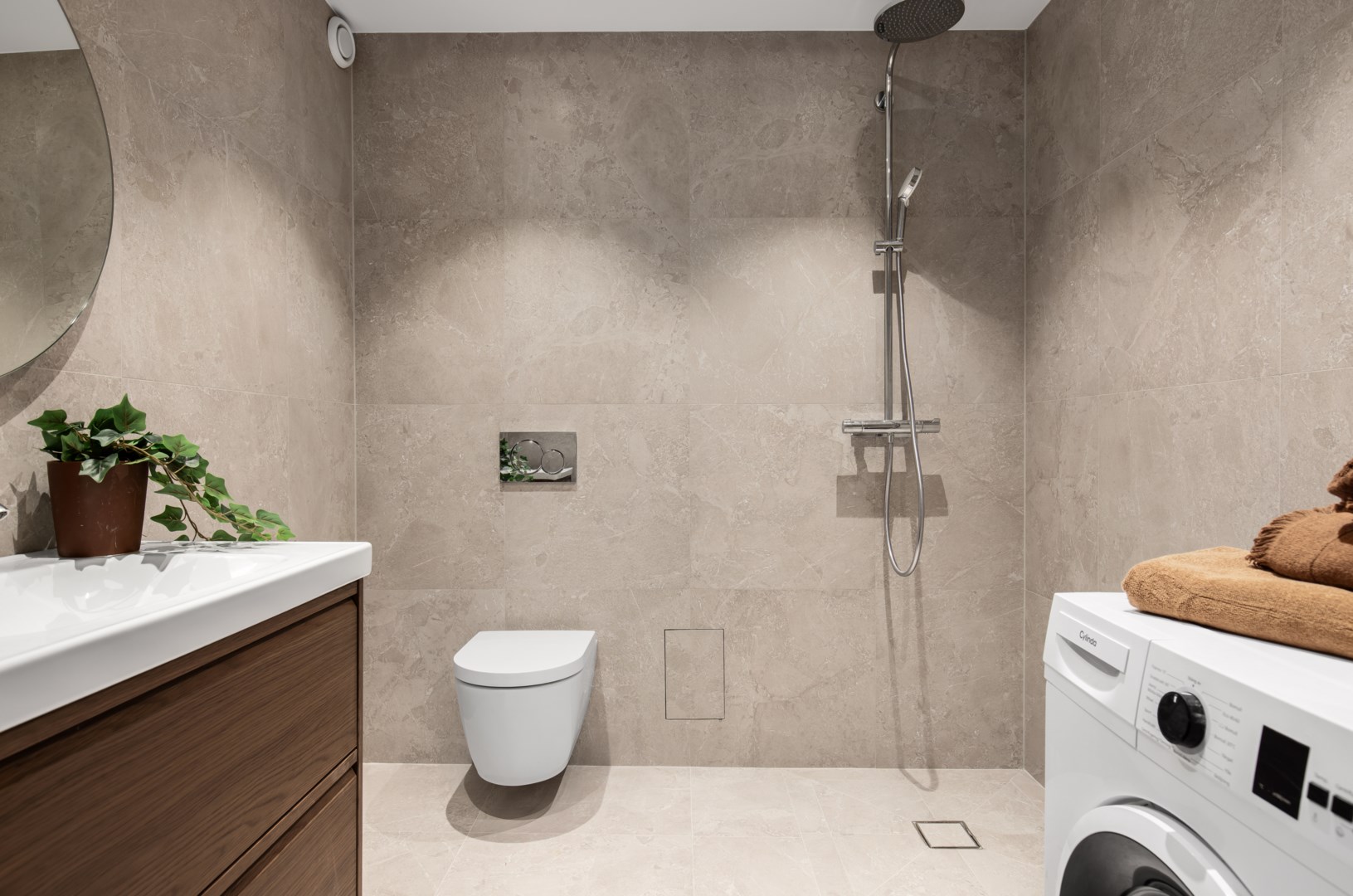 Bostadsbild från Ormingeringen 68, Till salu i Västra Orminge, Nacka