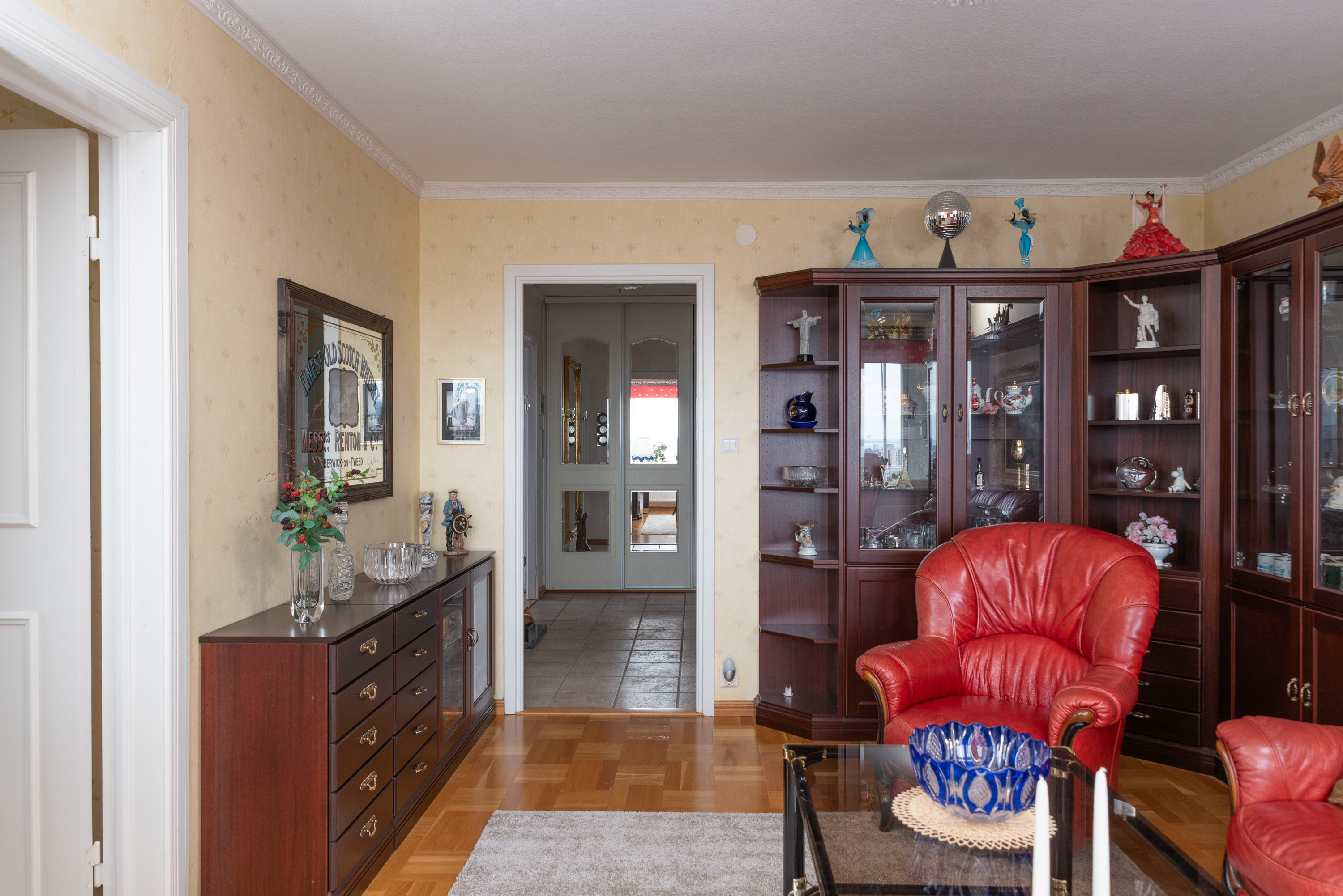 Bostadsbild från Rekylgatan 2, Till salu i Haga, Västerås