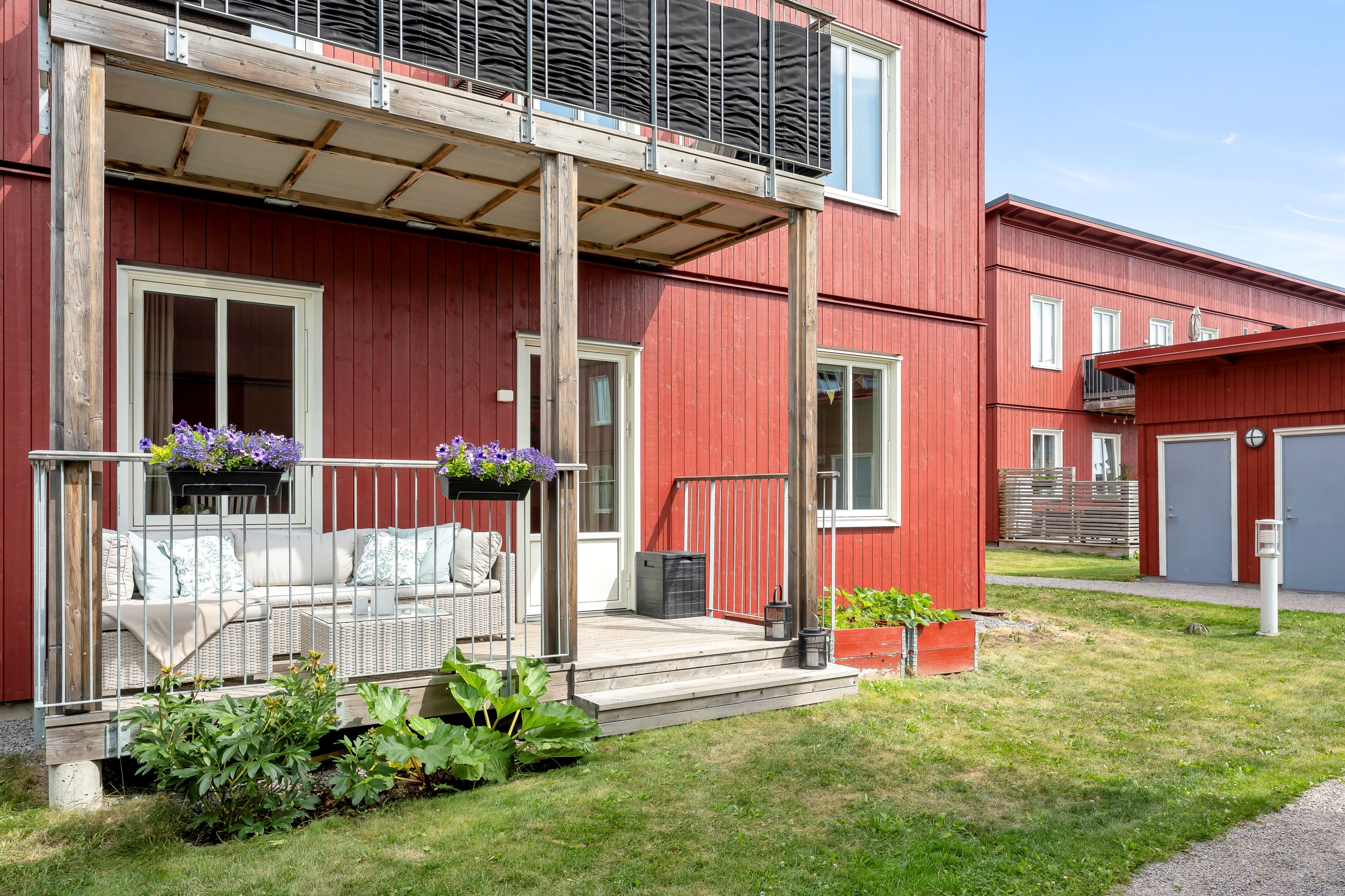 Bostadsbild från Hjulaxelvägen 70, Till salu i Gunsta, Uppsala