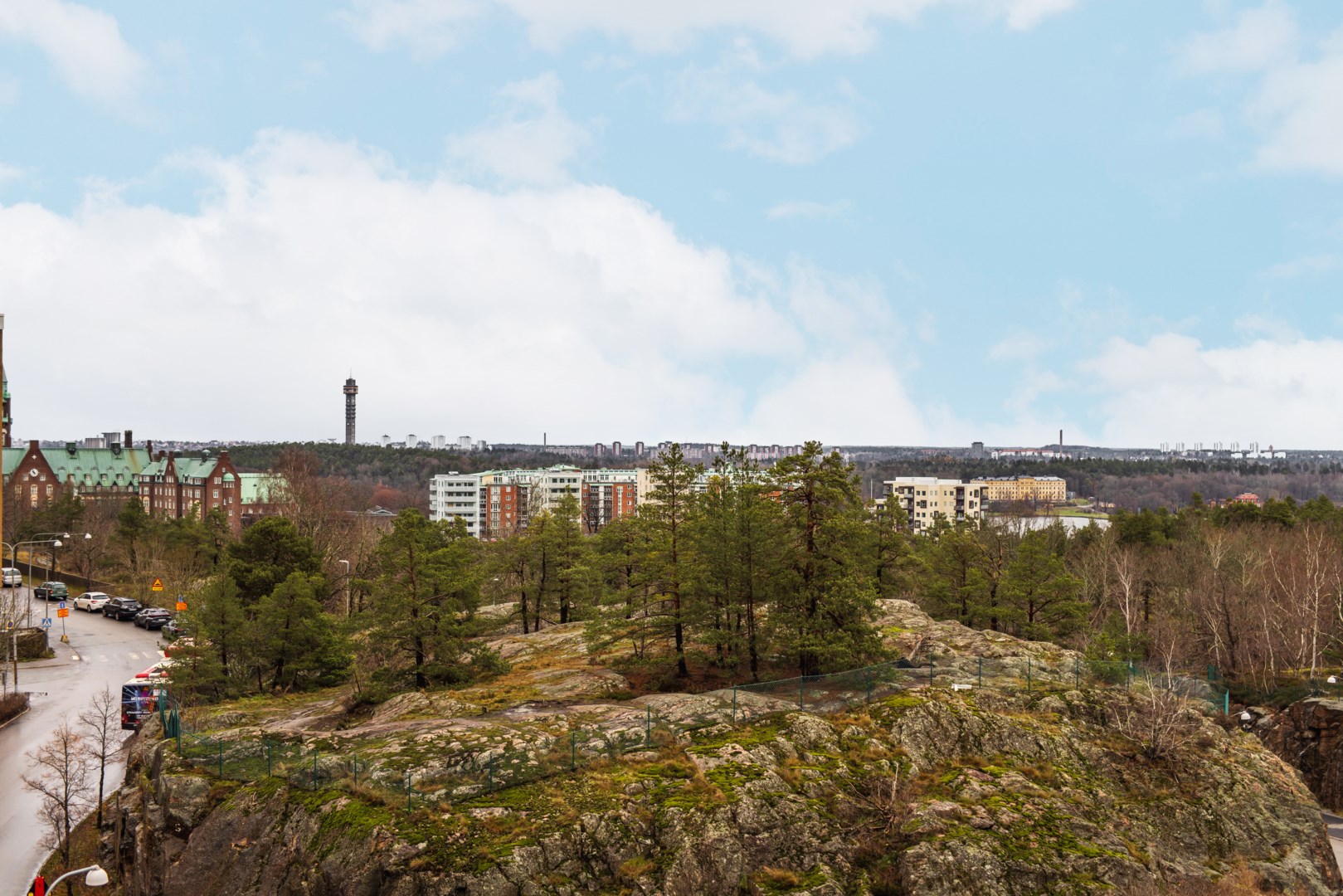 Bostadsbild från Henriksdalsringen 105, Till salu i Henriksdalsberget, Nacka
