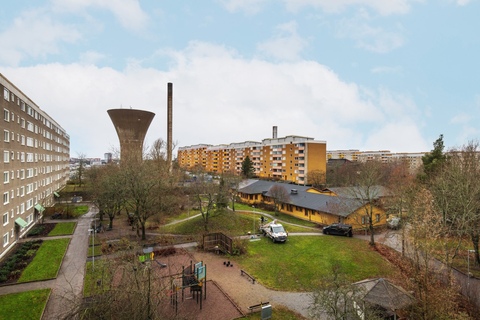 Bostadsbild från Henriksdalsringen 105, Till salu i Henriksdalsberget, Nacka