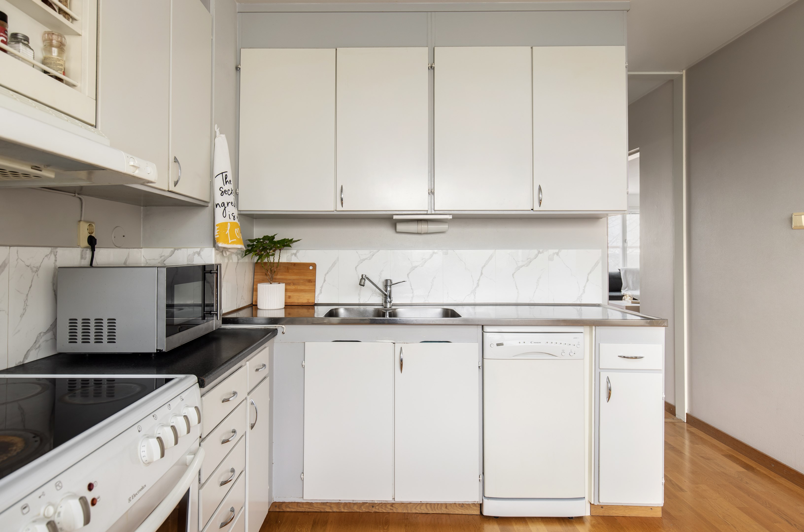 Bostadsbild från Henriksdalsringen 105, Till salu i Henriksdalsberget, Nacka