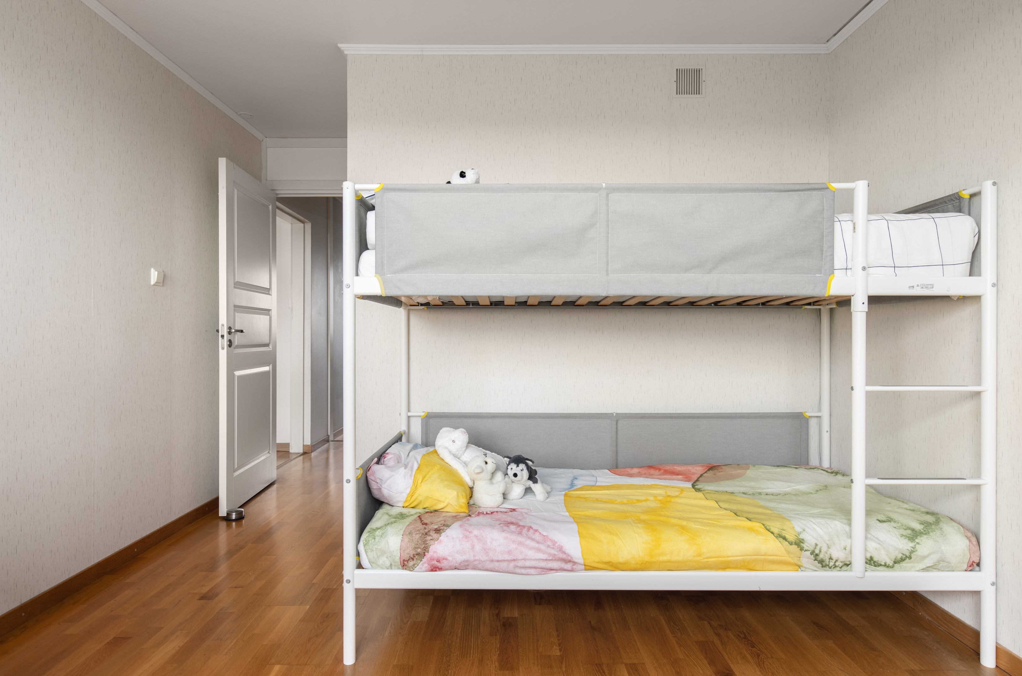 Bostadsbild från Henriksdalsringen 105, Till salu i Henriksdalsberget, Nacka