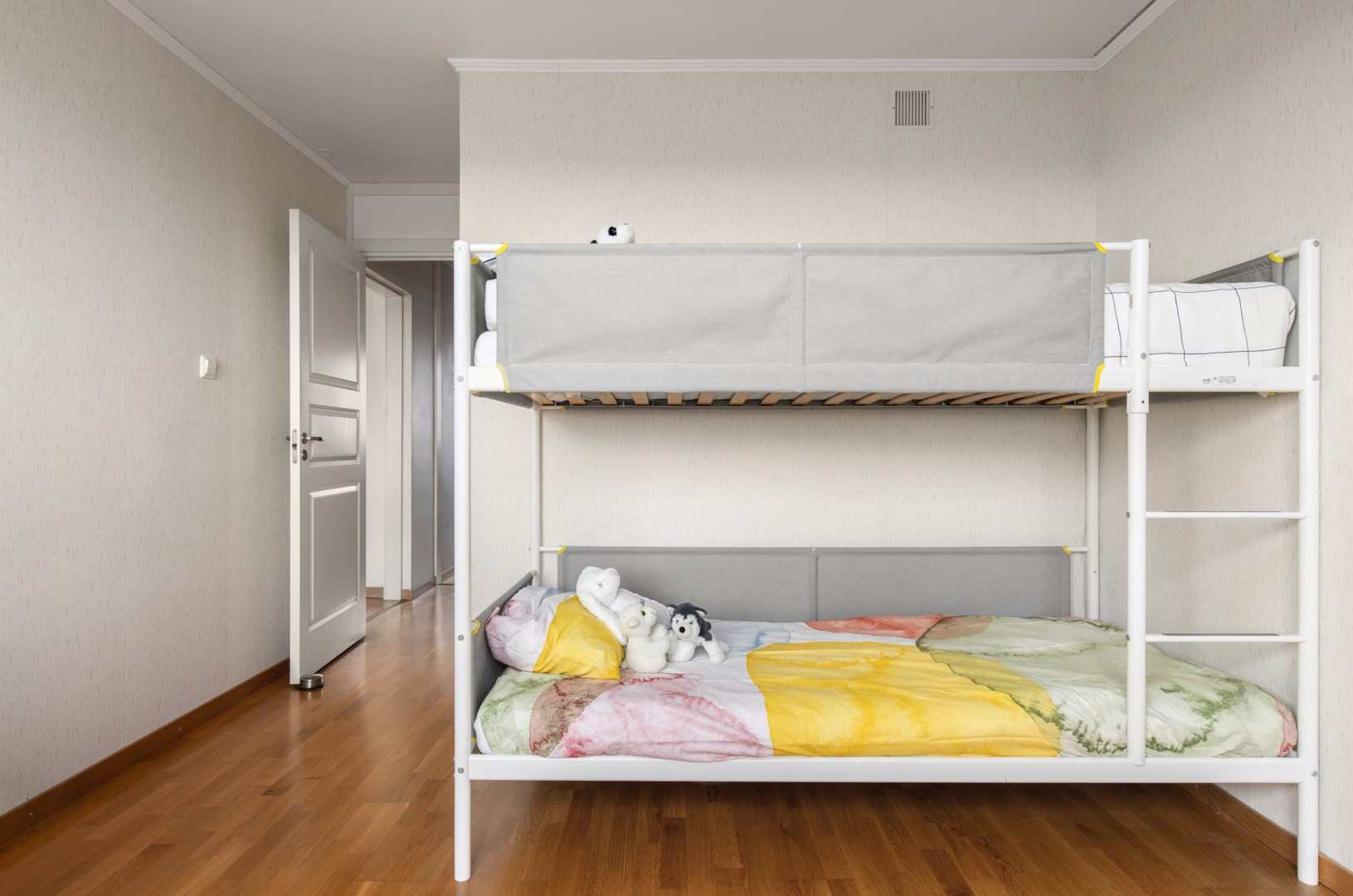 Bostadsbild från Henriksdalsringen 105, Till salu i Henriksdalsberget, Nacka