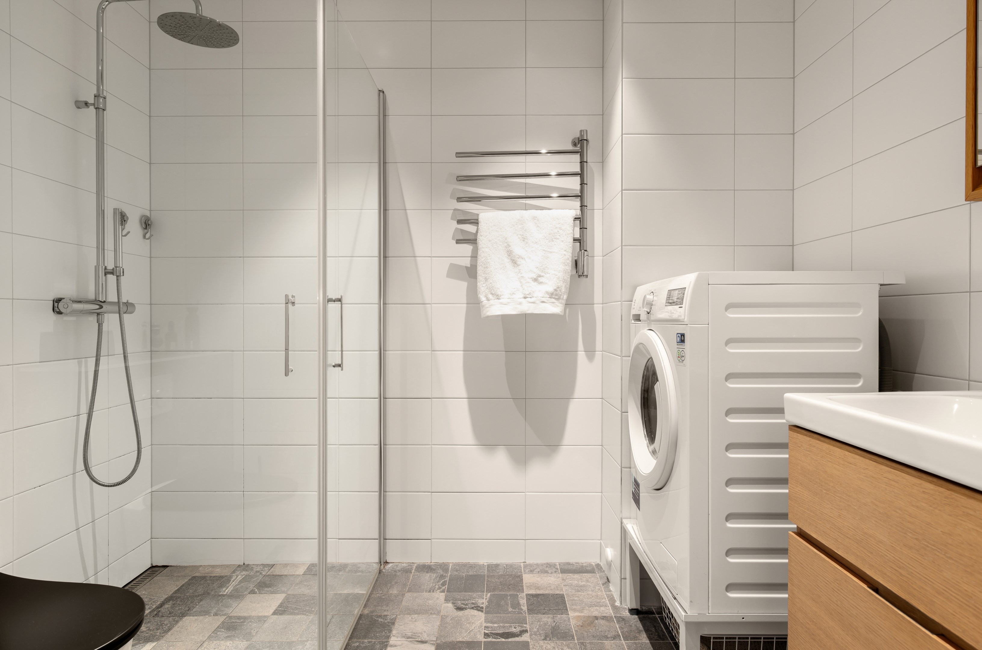 Bostadsbild från Ljuskärrsgränden 2A, Kommande i Ljuskärrsberget - Saltsjöbaden, Nacka