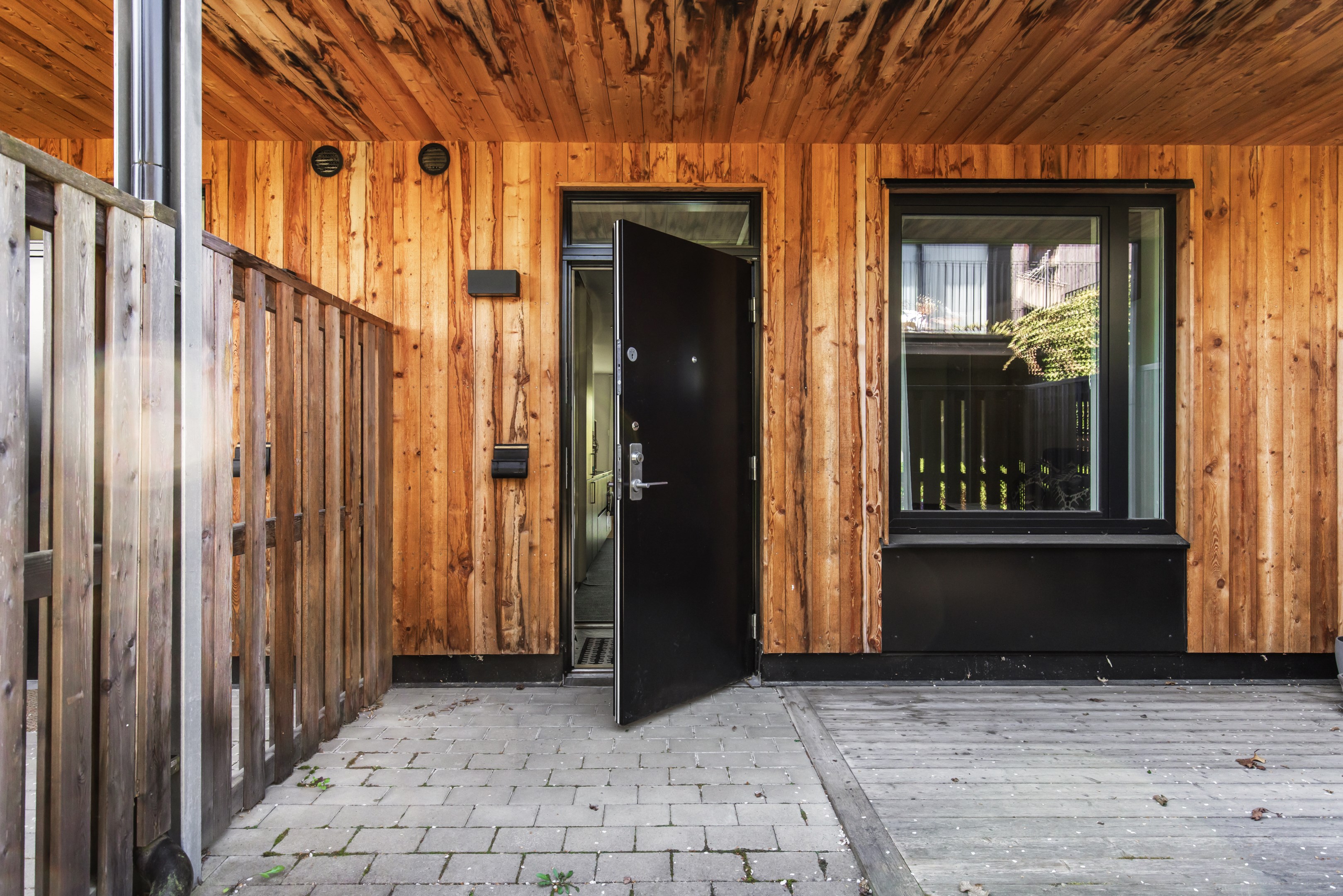 Bostadsbild från Ljuskärrsgränden 2A, Kommande i Ljuskärrsberget - Saltsjöbaden, Nacka