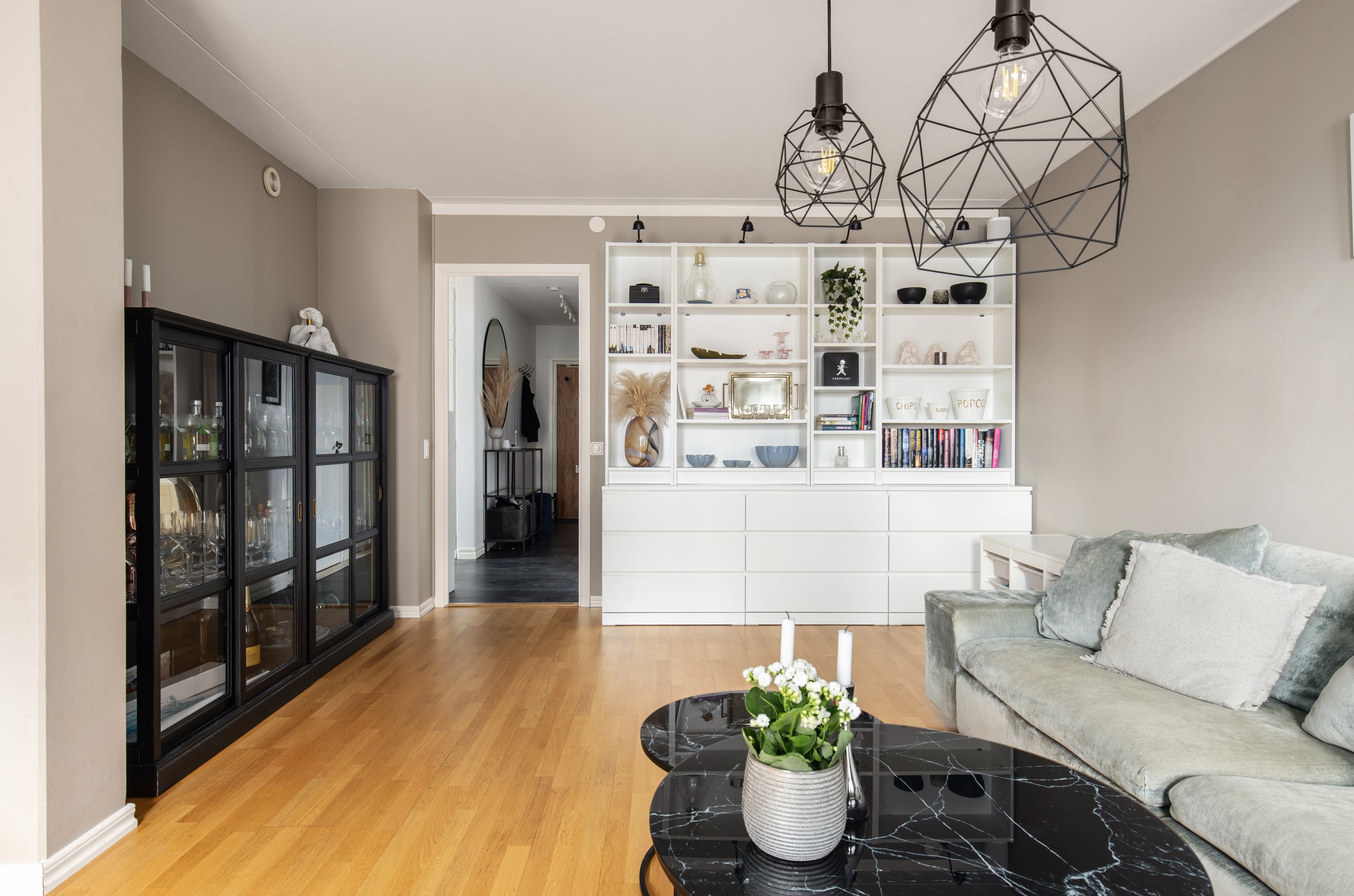 Bostadsbild från Ormingeringen 71, Till salu i Västra Orminge, Nacka