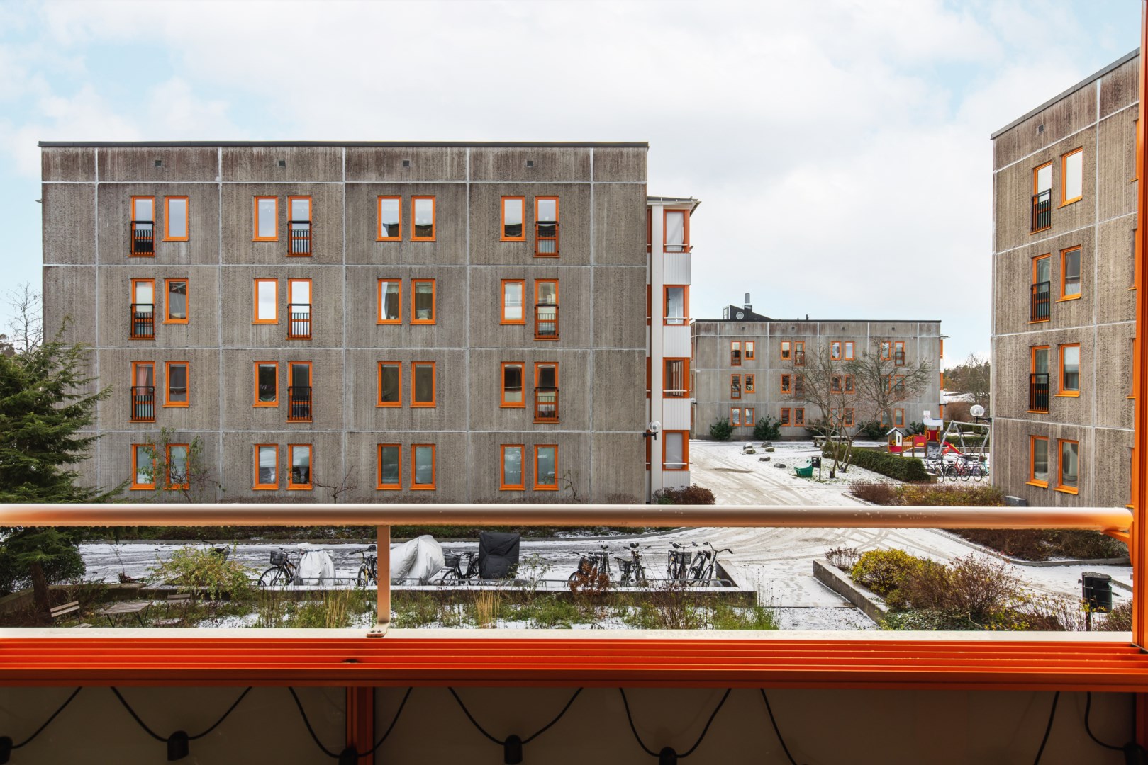 Bostadsbild från Ormingeringen 71, Till salu i Västra Orminge, Nacka