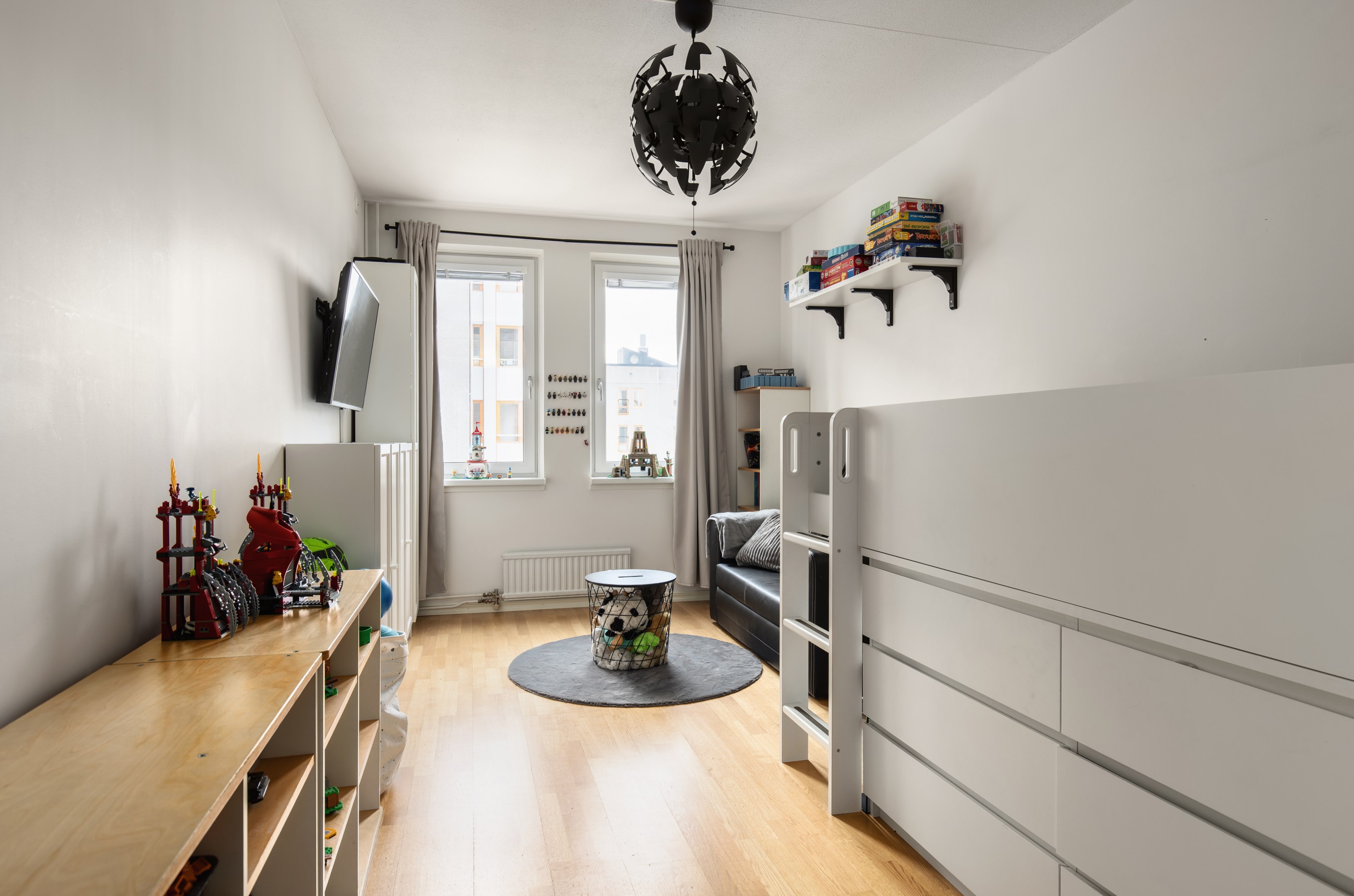 Bostadsbild från Ormingeringen 71, Till salu i Västra Orminge, Nacka