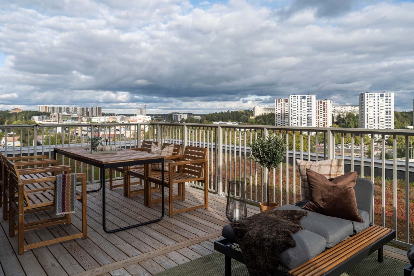 Bostadsbild från Centralvägen 101, Till salu i Roslags Näsby, Täby