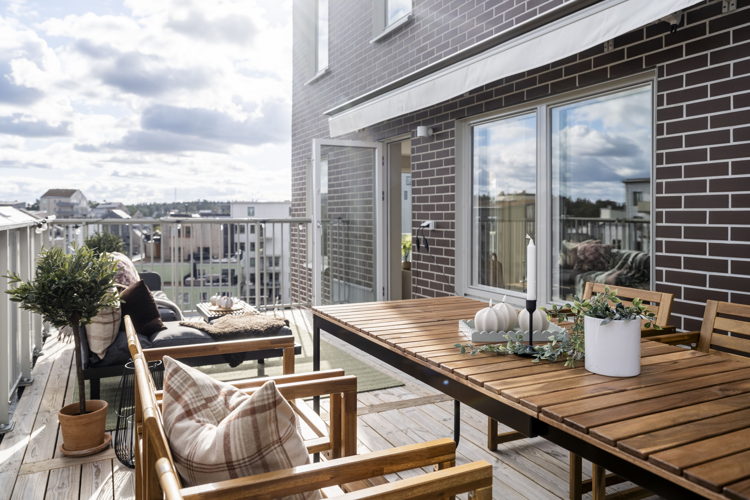 Bostadsbild från Centralvägen 101, Till salu i Roslags Näsby, Täby