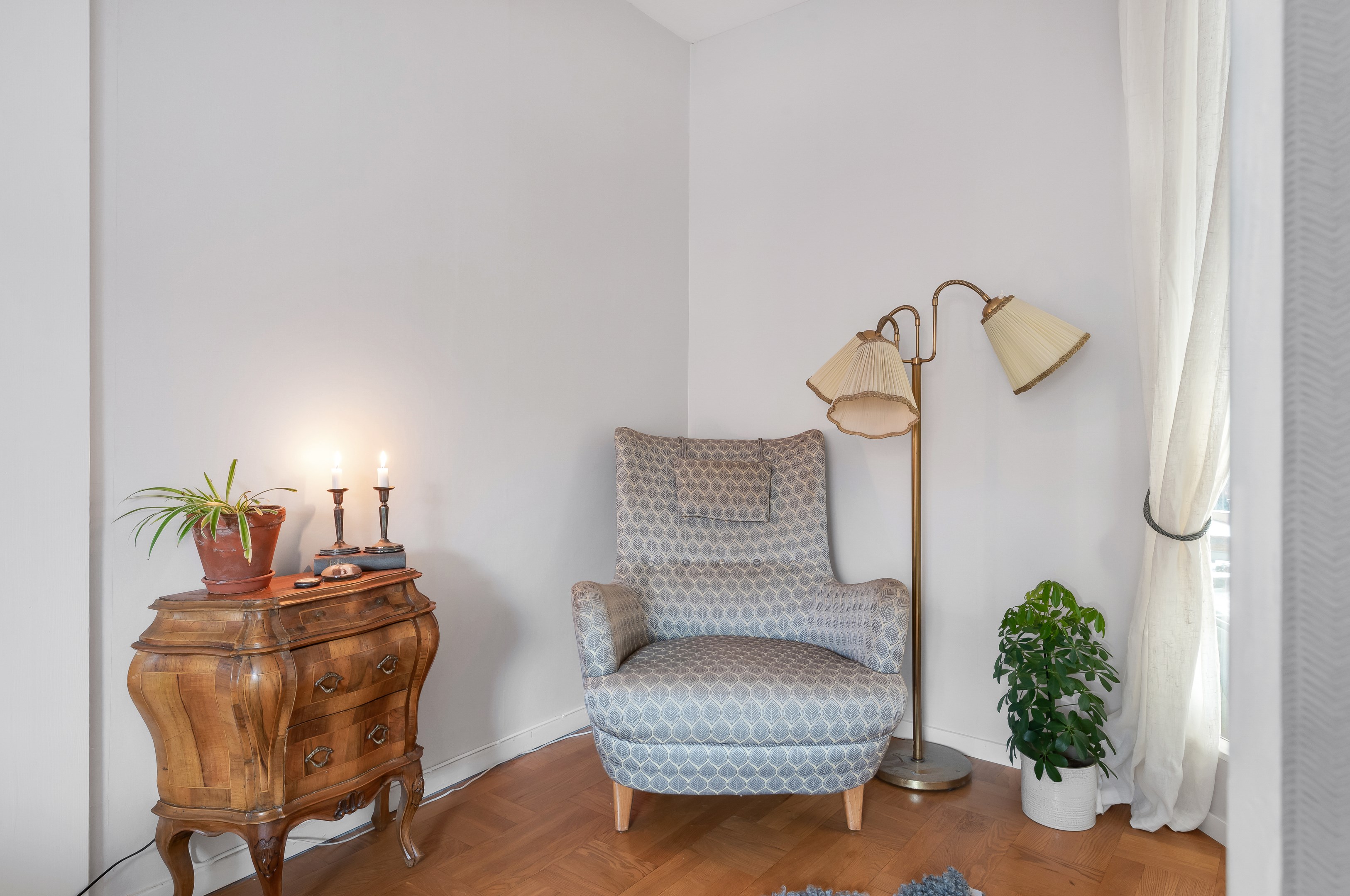 Bostadsbild från Hällbygatan 32A, Till salu i Luthagen, Uppsala