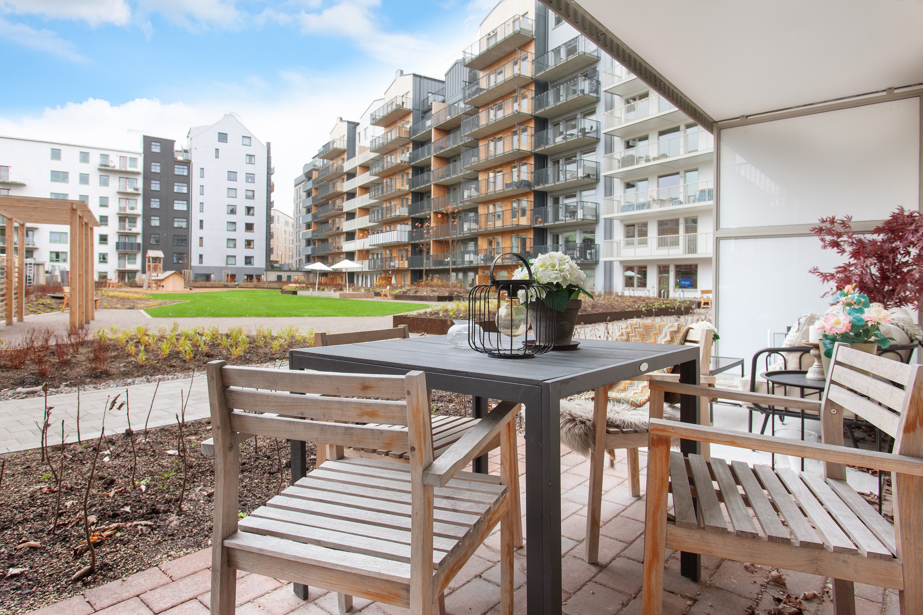 Bostadsbild från Centralvägen 101, Såld i Roslags Näsby, Täby