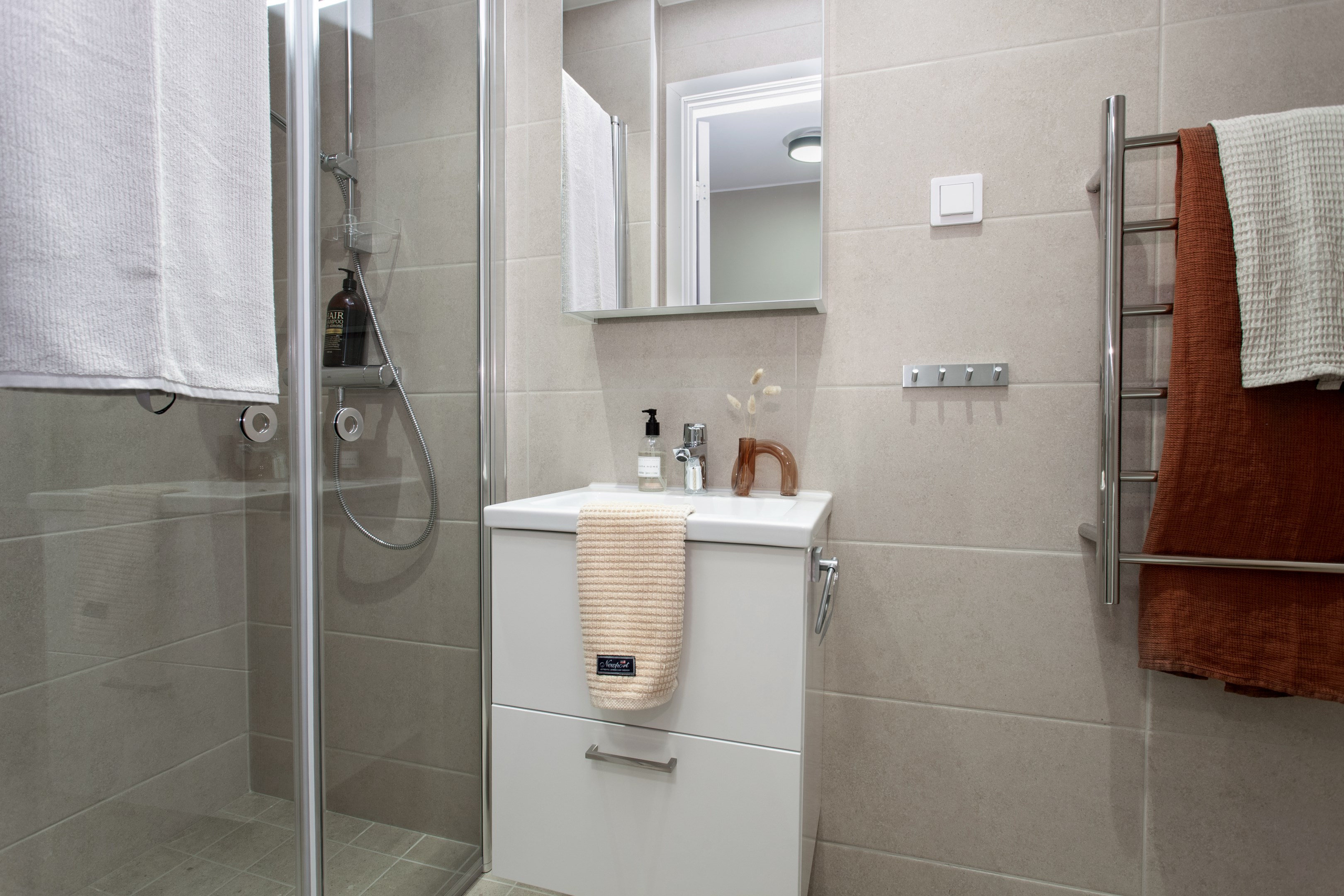 Bostadsbild från Centralvägen 101, Såld i Roslags Näsby, Täby