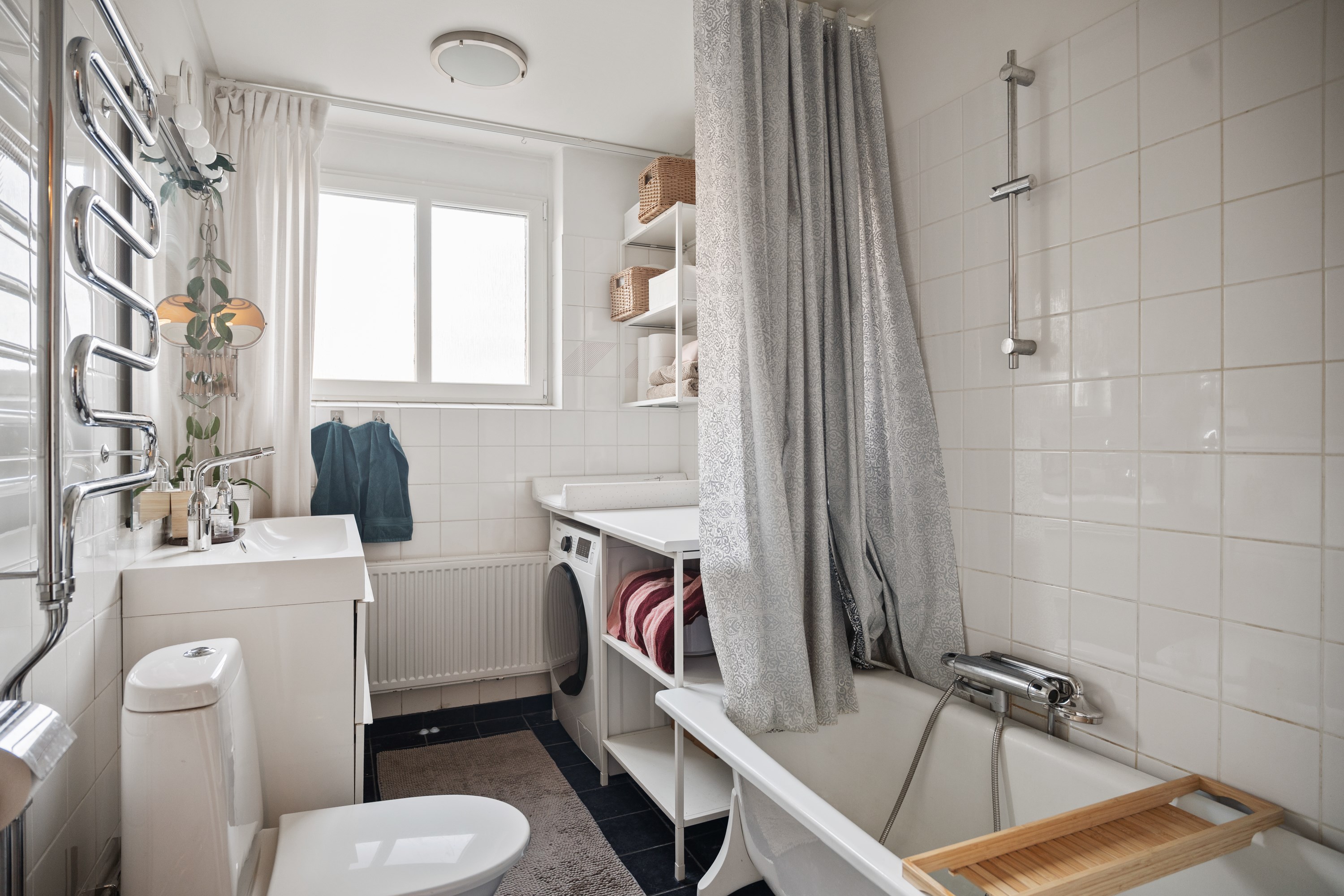 Bostadsbild från Henriksdalsringen 93, Till salu i Henriksdalsberget, Nacka