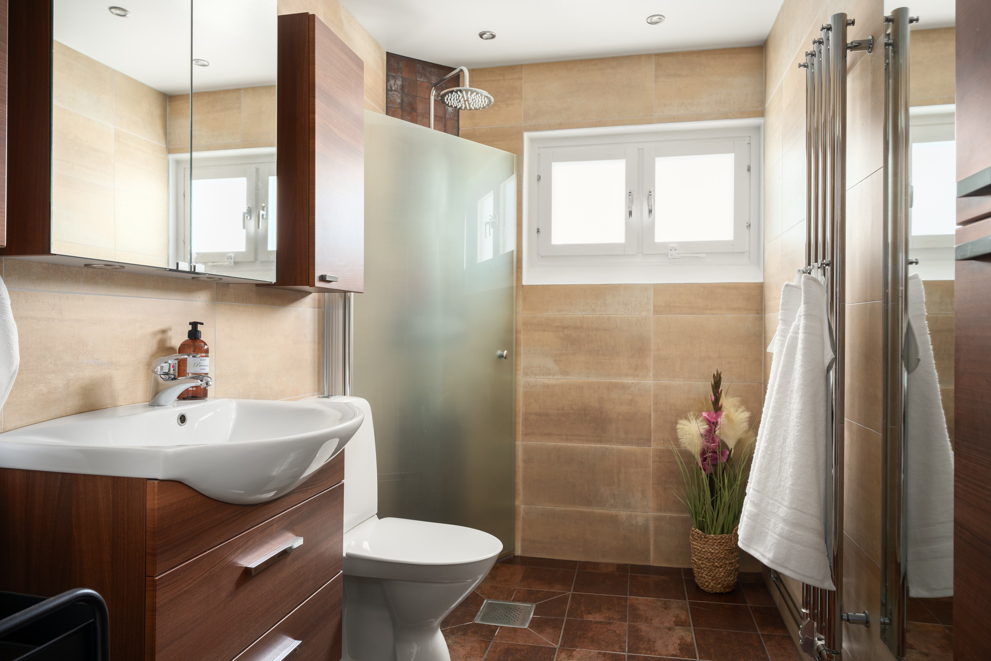 Bostadsbild från Diligensvägen 65, Till salu i Jarlaberg, Nacka