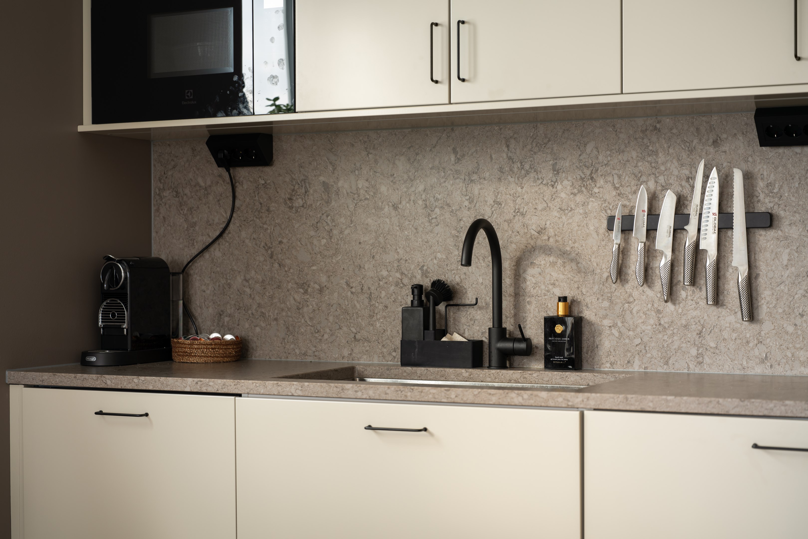 Bostadsbild från Kvarnholmsvägen 99, Till salu i Kvarnholmen, Nacka