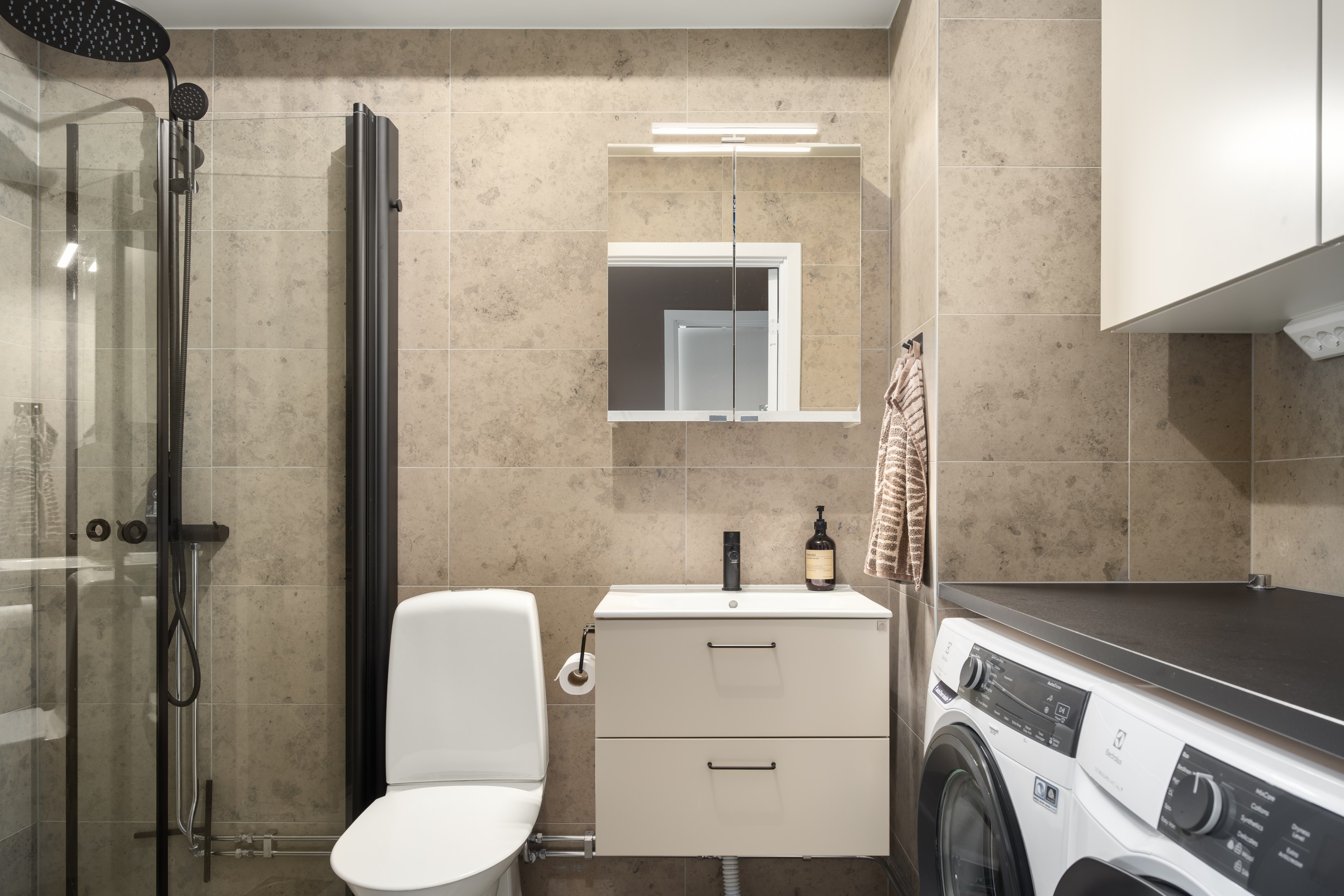 Bostadsbild från Kvarnholmsvägen 99, Till salu i Kvarnholmen, Nacka