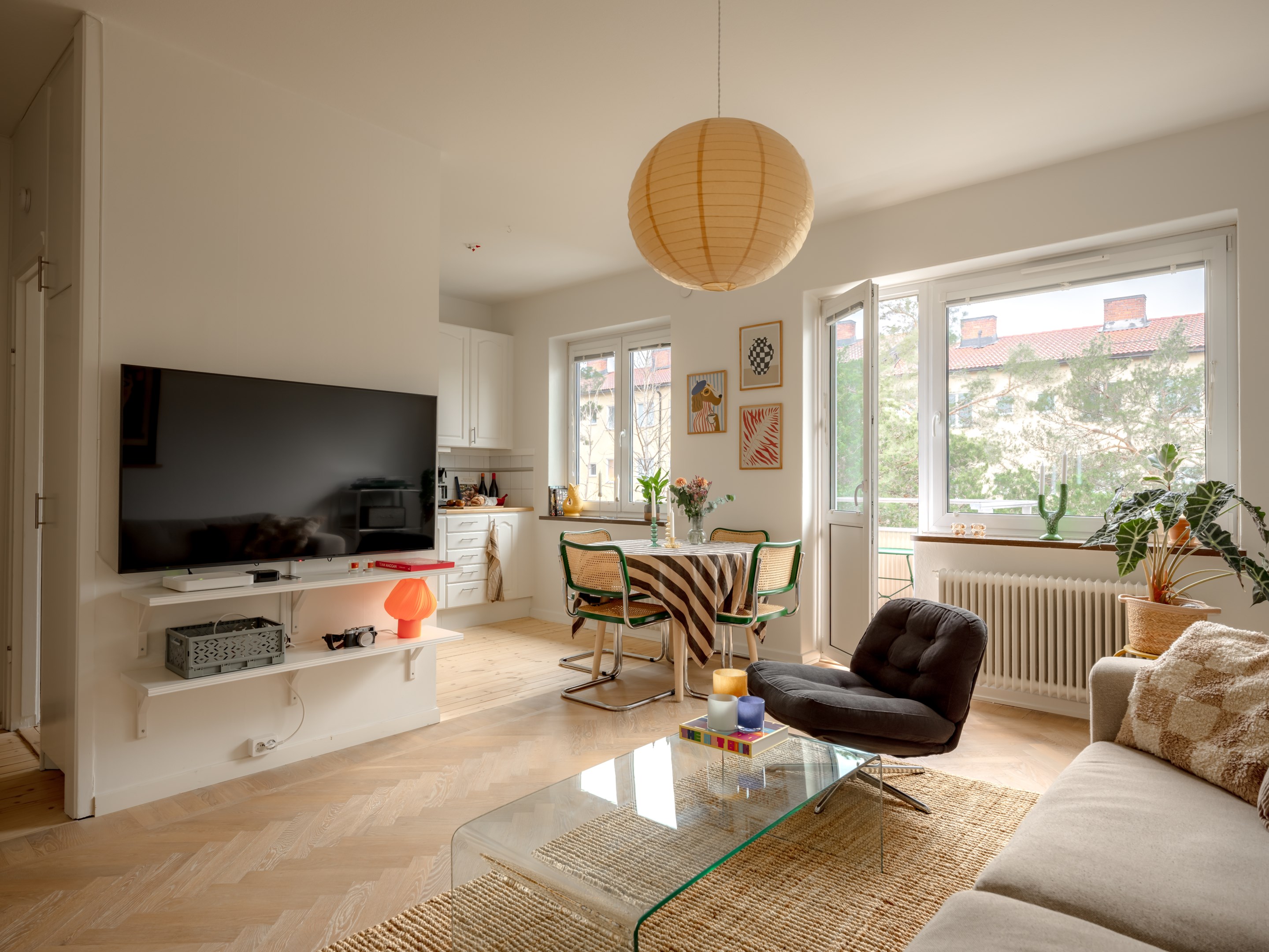 Bostadsbild från Sparbanksvägen 50, Kommande i Hägerstensåsen, Stockholm