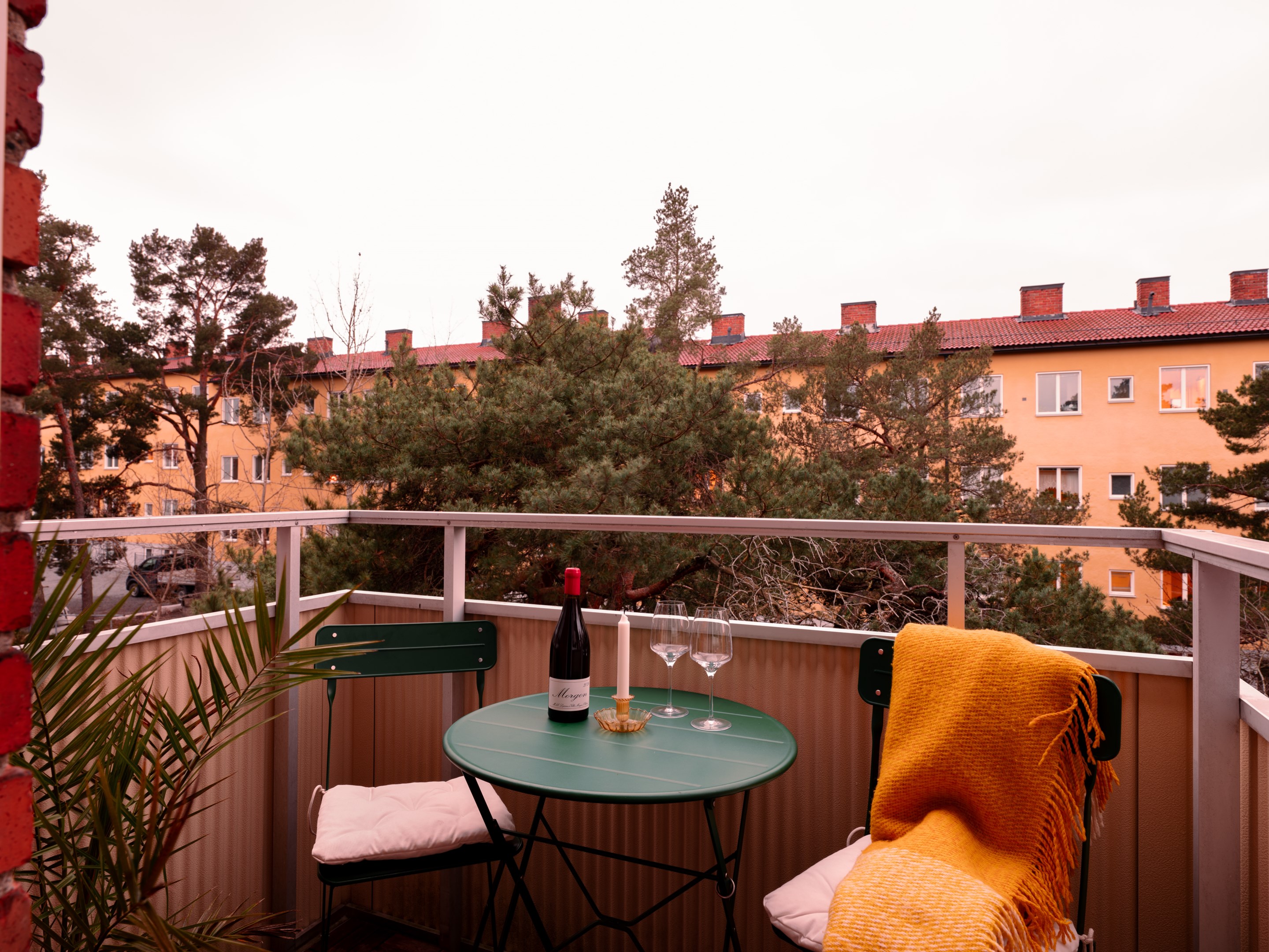 Bostadsbild från Sparbanksvägen 50, Kommande i Hägerstensåsen, Stockholm