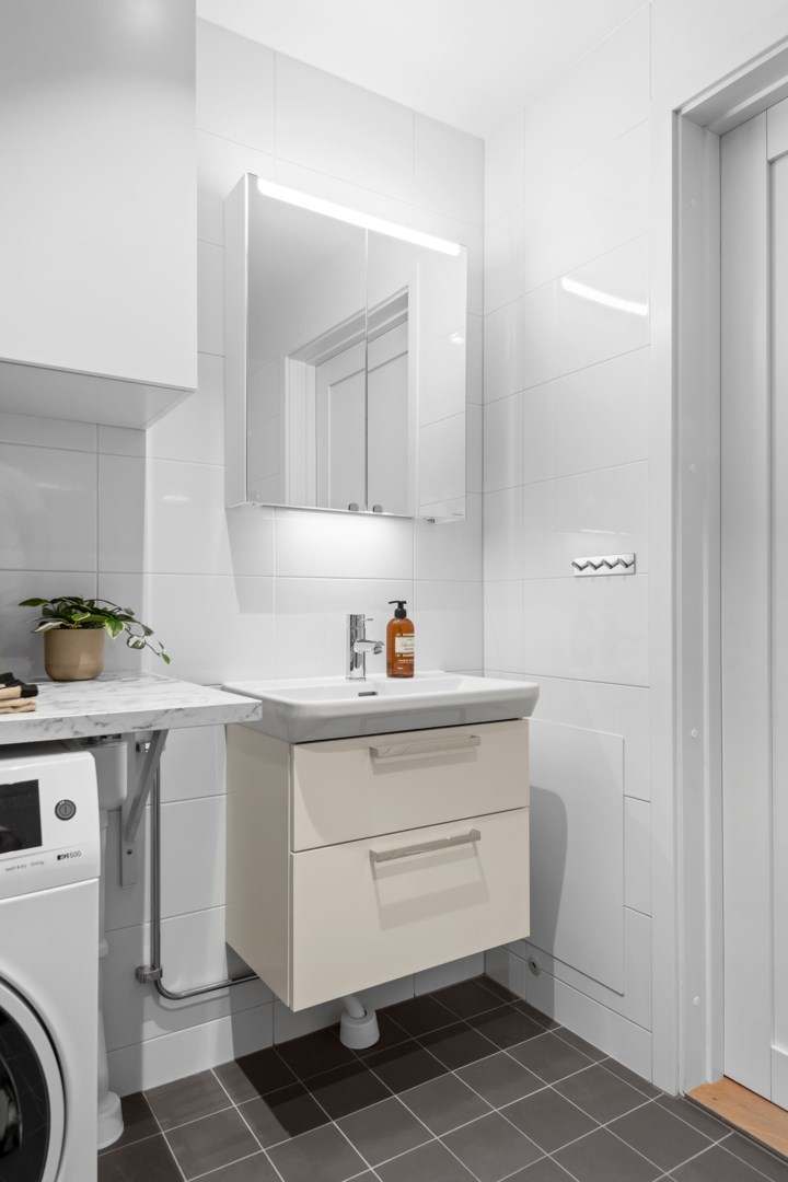 Bostadsbild från Fridensborgsvägen 121, Såld i Järvastaden, Solna