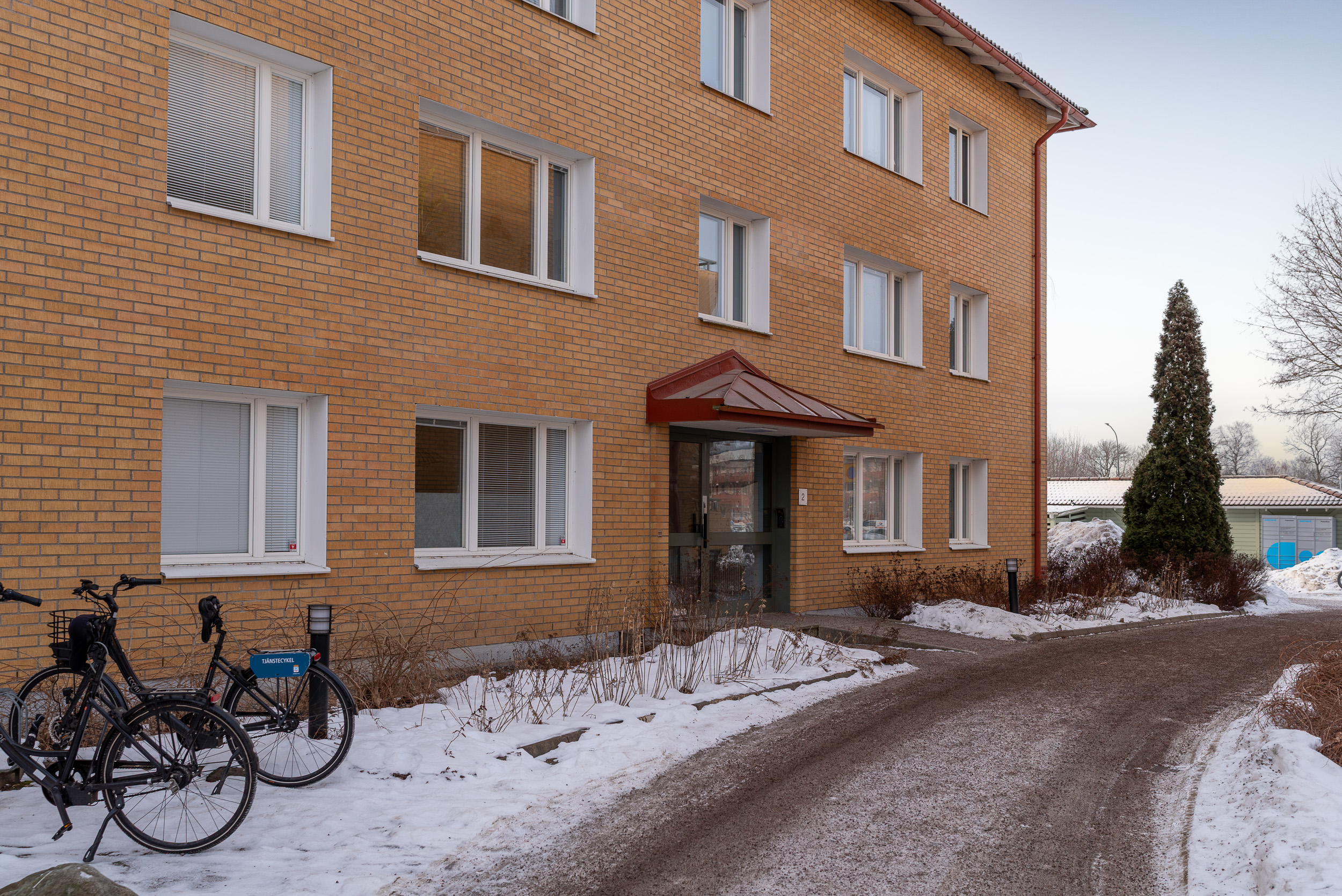 Bostadsbild från Flisavägen 2, Såld i Bjurhovda, Västerås