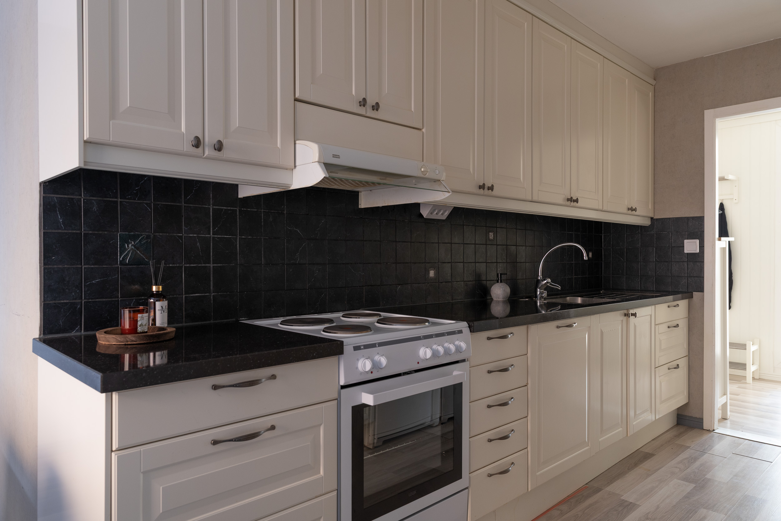 Bostadsbild från Flisavägen 2, Såld i Bjurhovda, Västerås