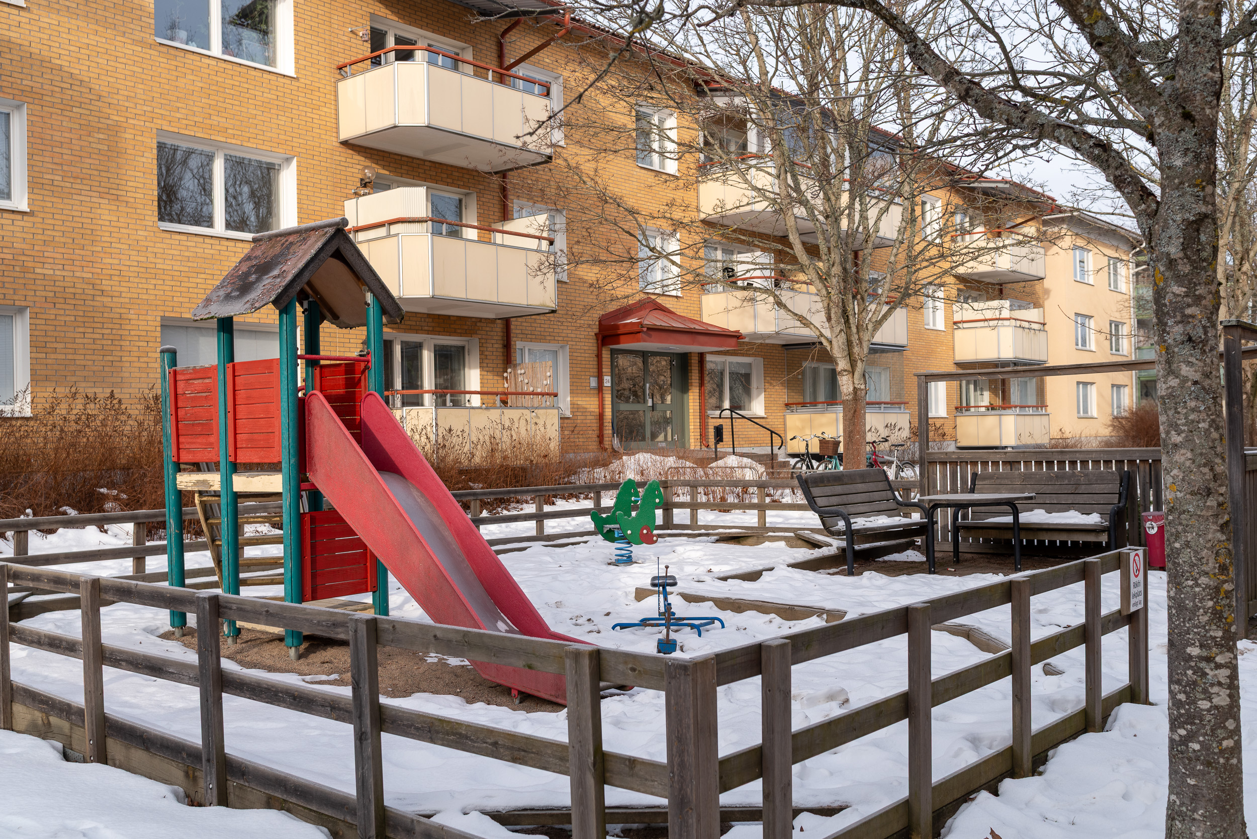 Bostadsbild från Flisavägen 2, Såld i Bjurhovda, Västerås