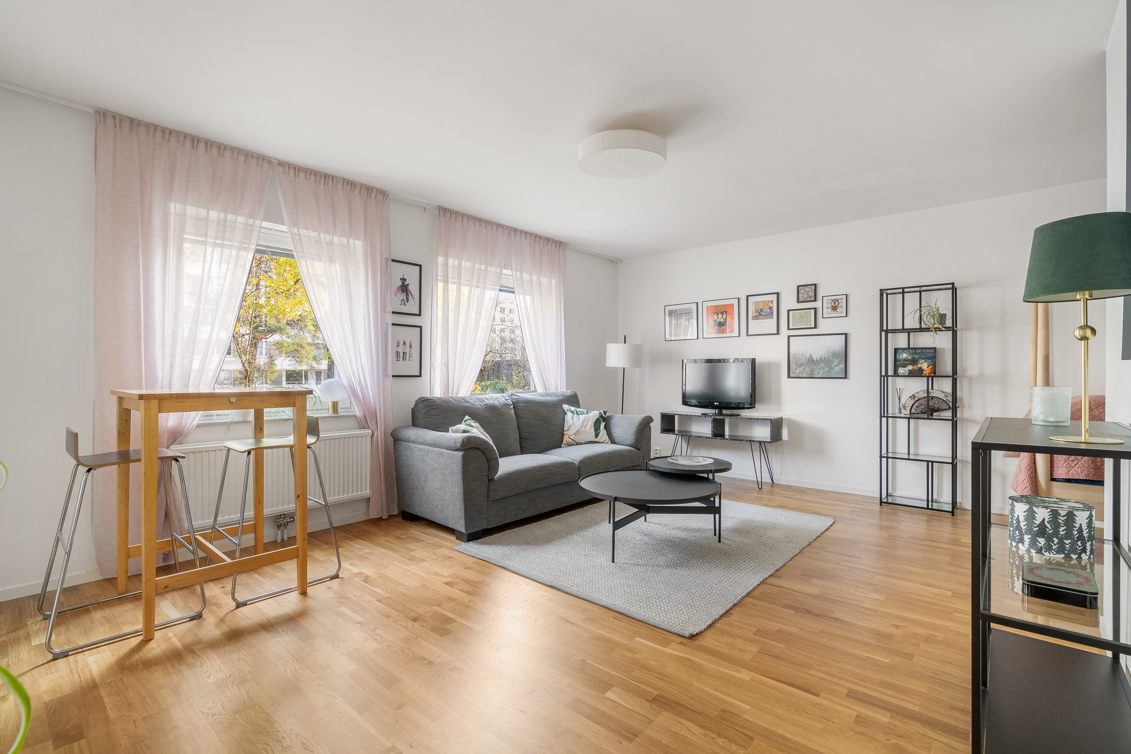 Bostadsbild från Kapellgatan 20, Till salu i Västra skogen, Solna