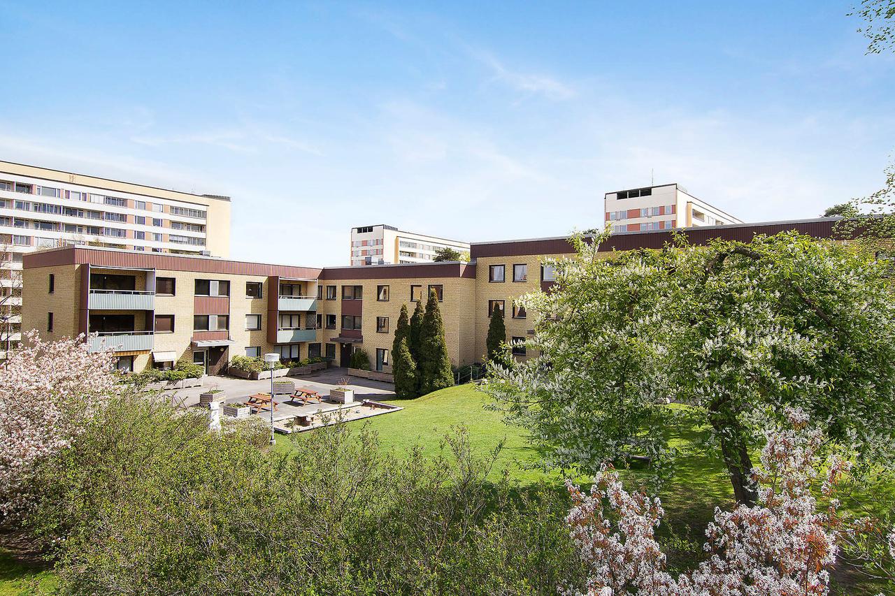 Bostadsbild från Kapellgatan 20, Till salu i Västra skogen, Solna