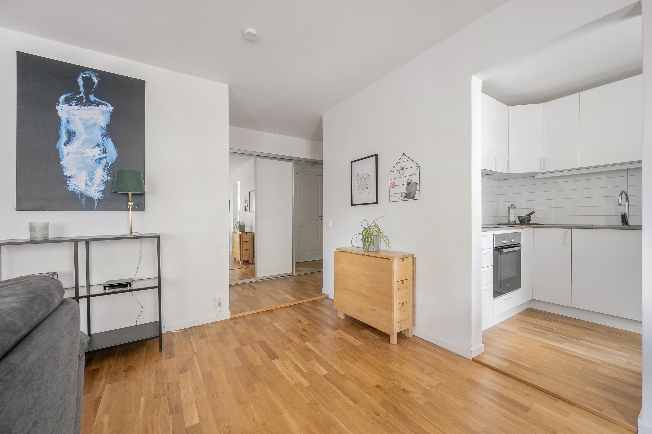 Bostadsbild från Kapellgatan 20, Till salu i Västra skogen, Solna