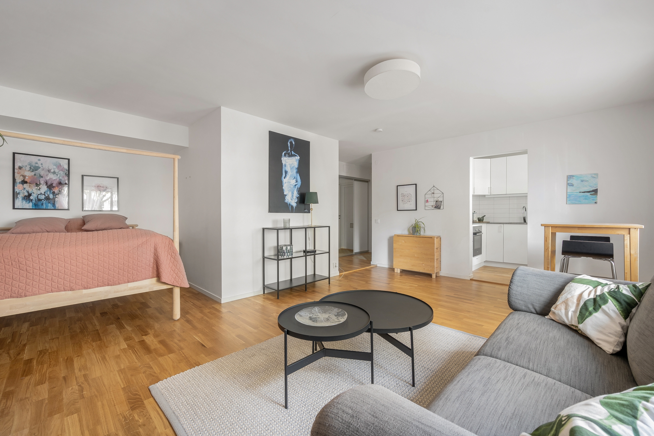 Bostadsbild från Kapellgatan 20, Till salu i Västra skogen, Solna