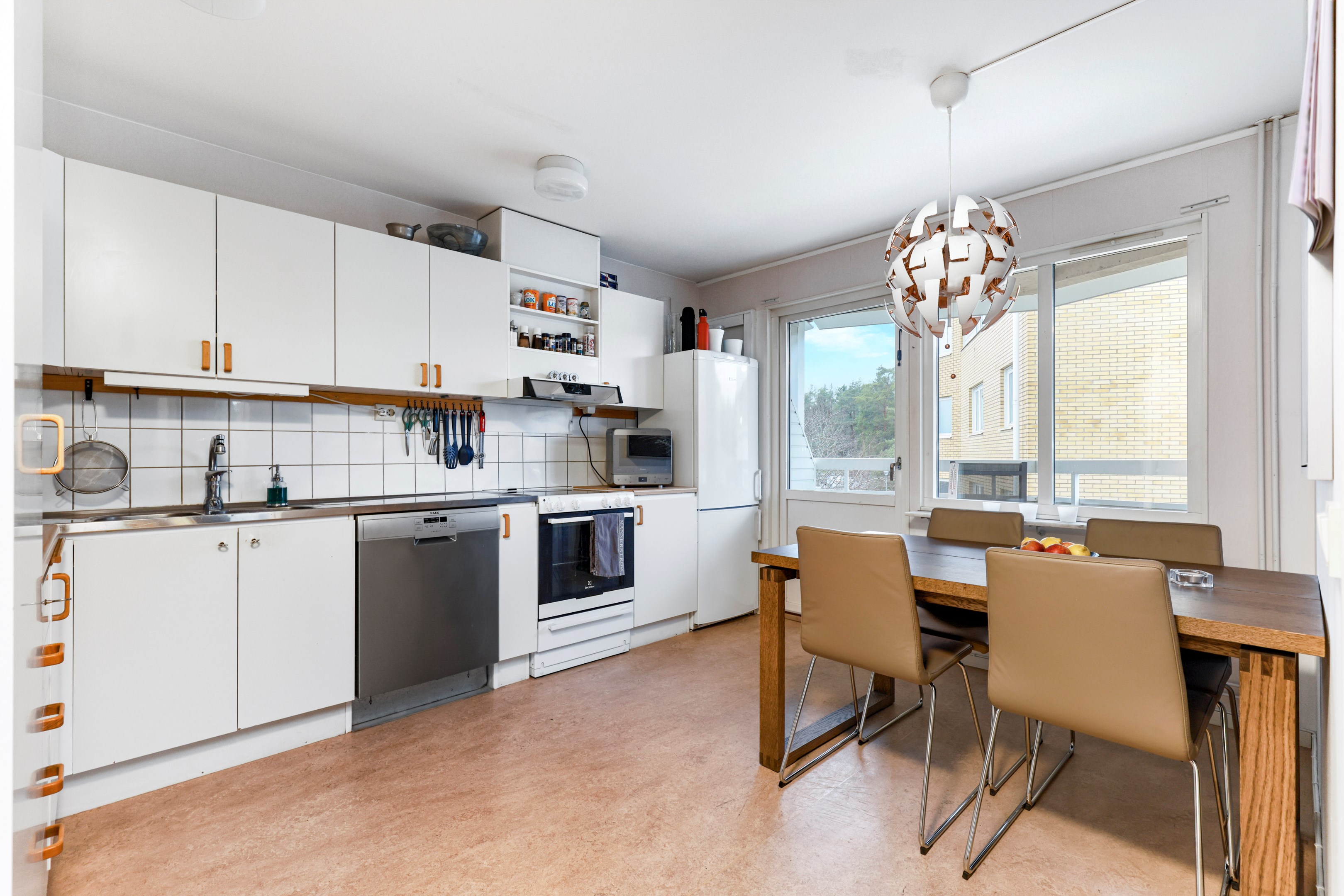 Bostadsbild från Albertinas väg 47, Kommande i Alunda, Östhammar