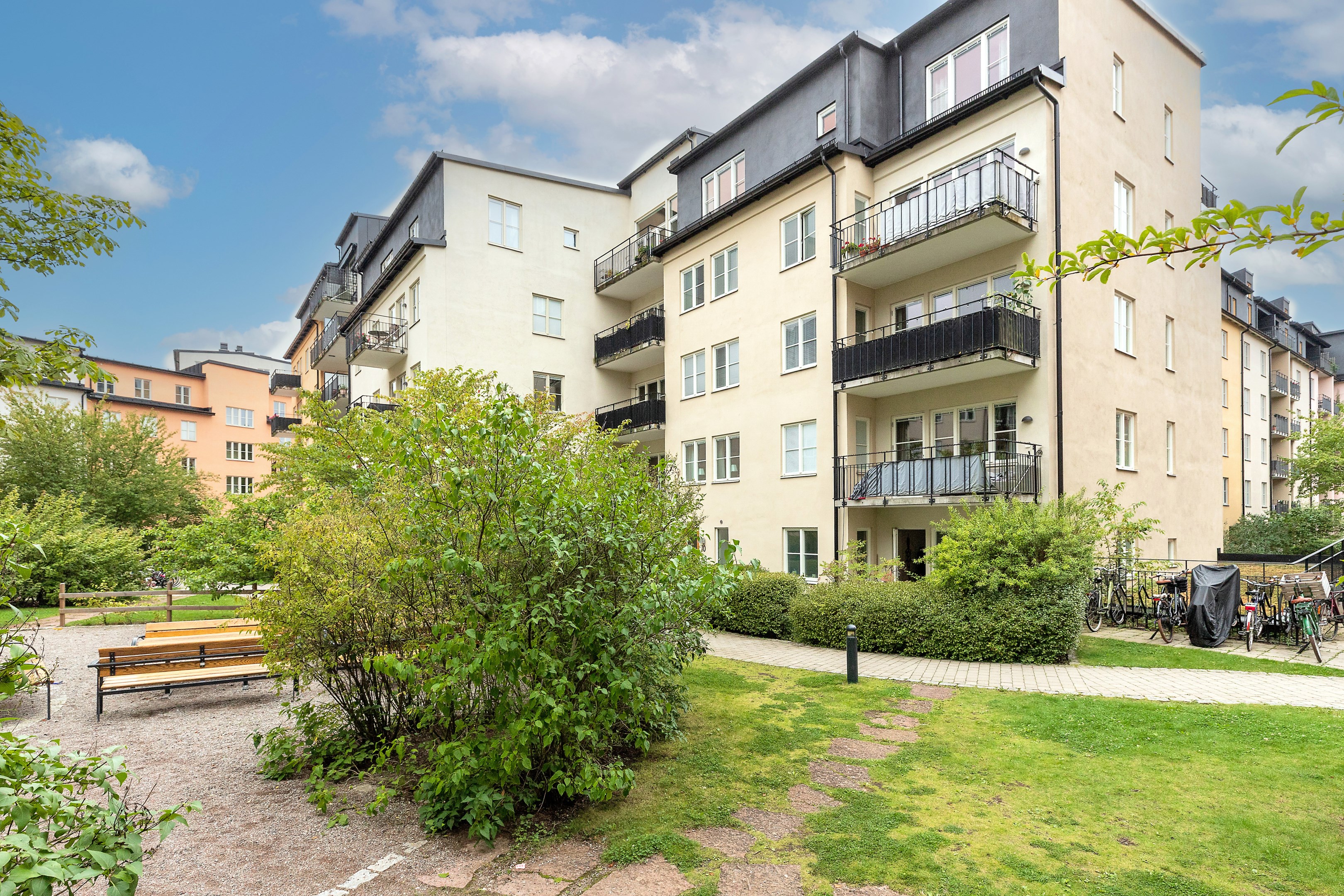 Bostadsbild från Edvin Adolphsons väg 10, Kommande i Råsunda/Gamla Filmstaden, Solna