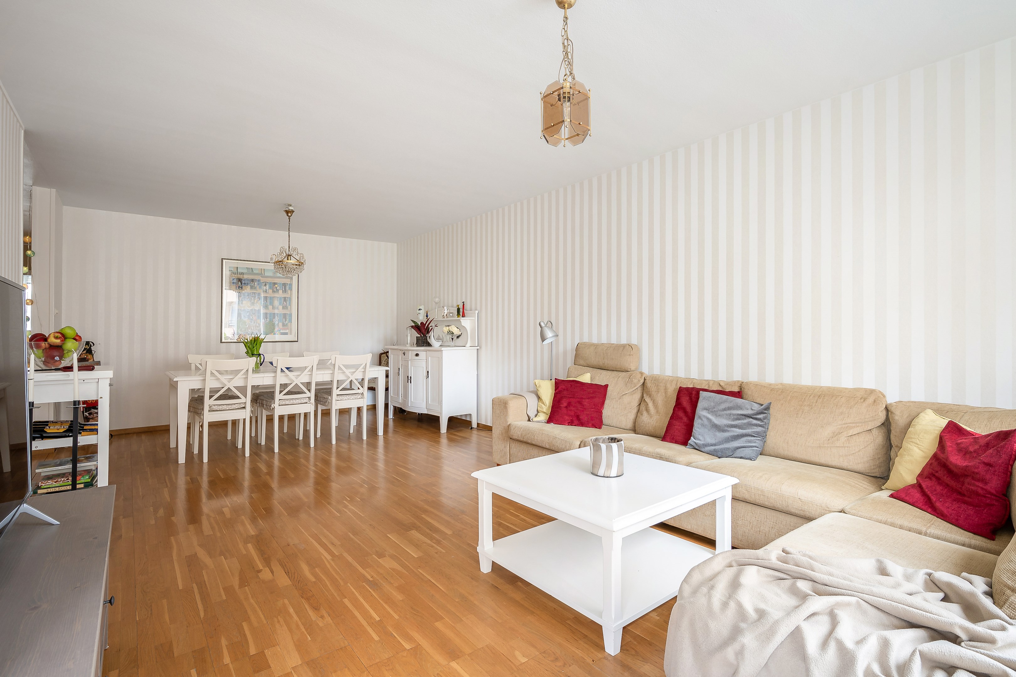 Bostadsbild från Nybodagatan 4, Till salu i Solna - Skytteholm, Solna