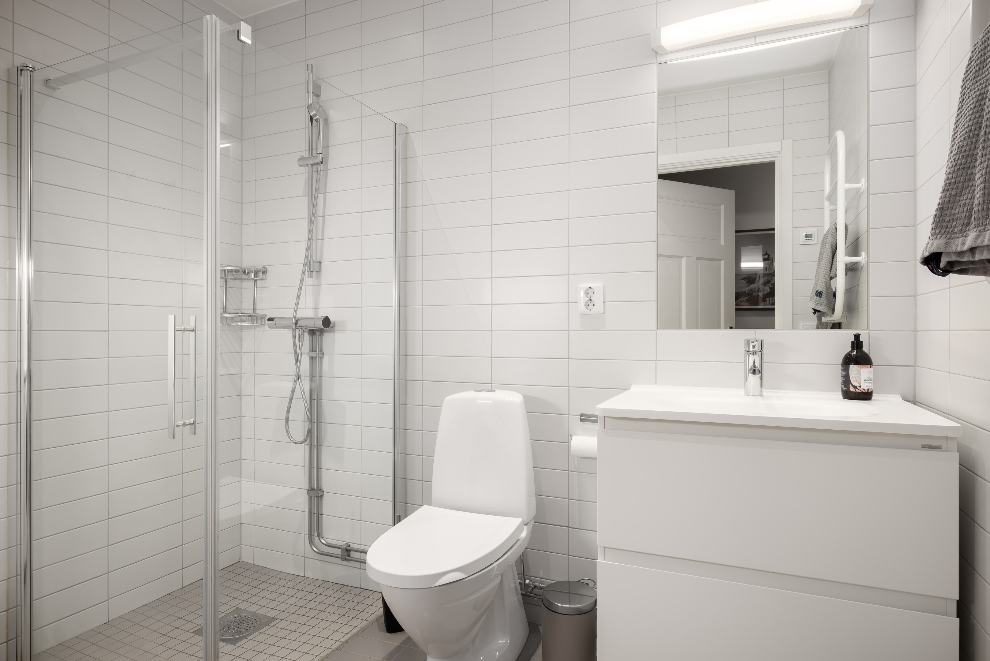 Bostadsbild från Tollarevägen 4, Såld i Tollare, Nacka