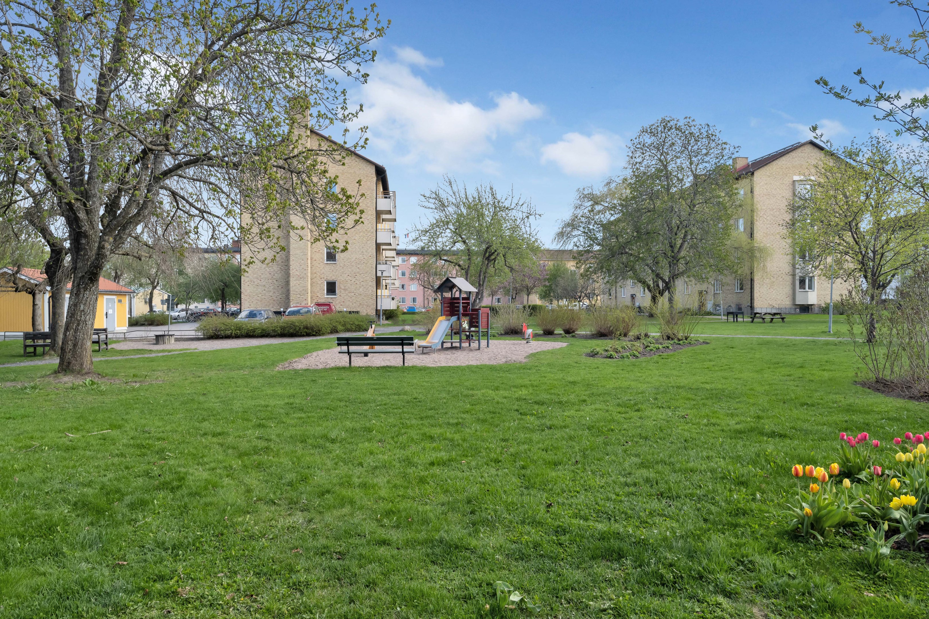 Bostadsbild från Hällbygatan 32B, Till salu i Luthagen, Uppsala